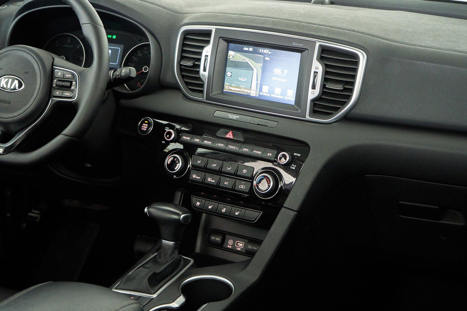 Kia Sportage 2016, белый