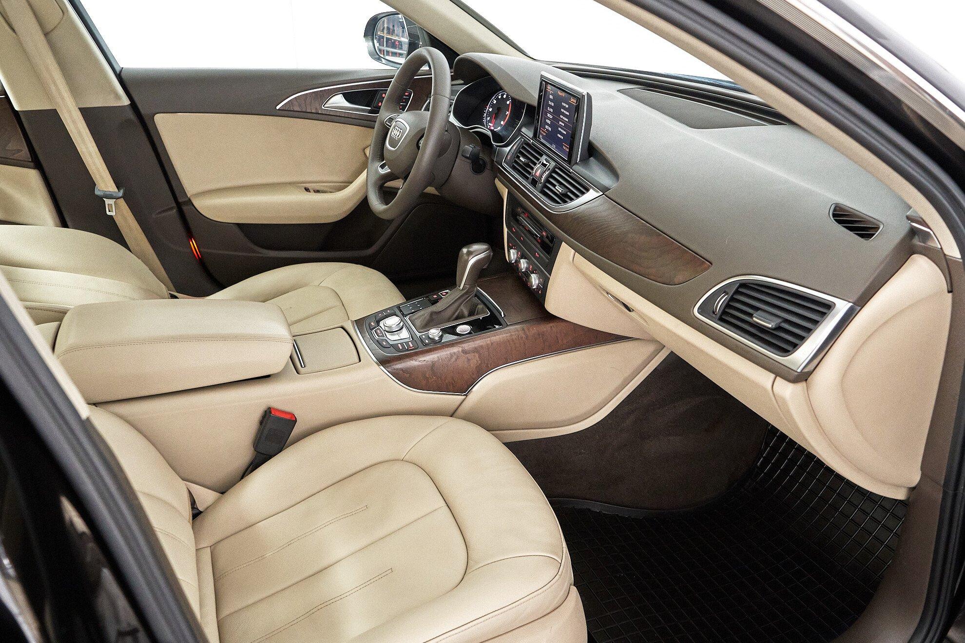 Audi A6 2017, черный