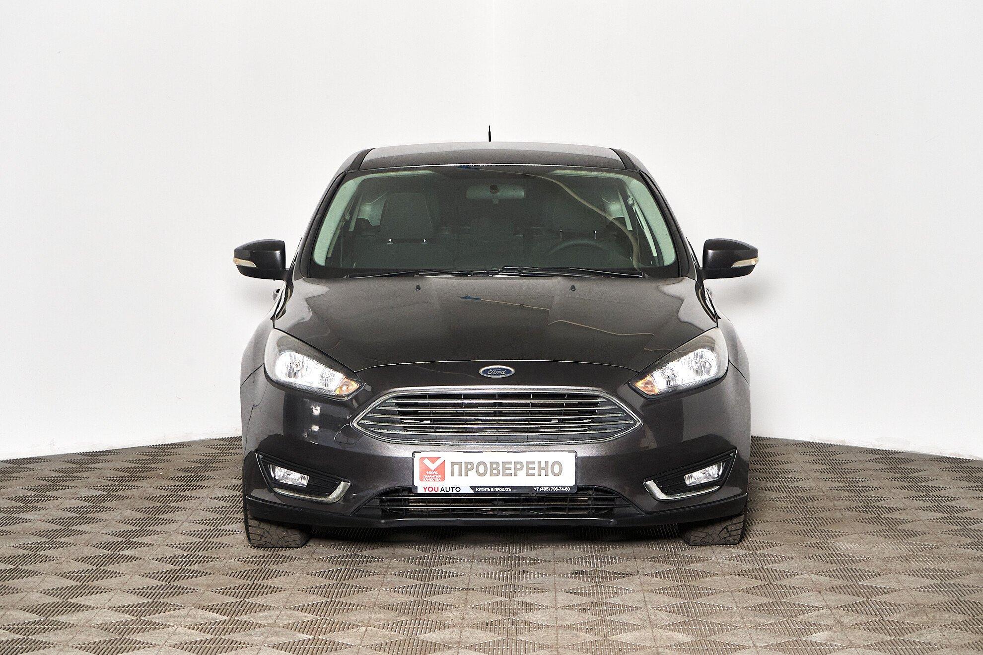 Ford Focus 2015, серый