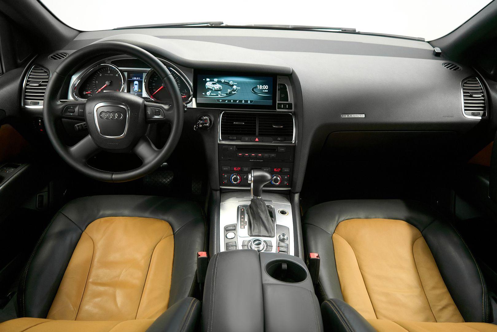 Audi Q7 2007, черный
