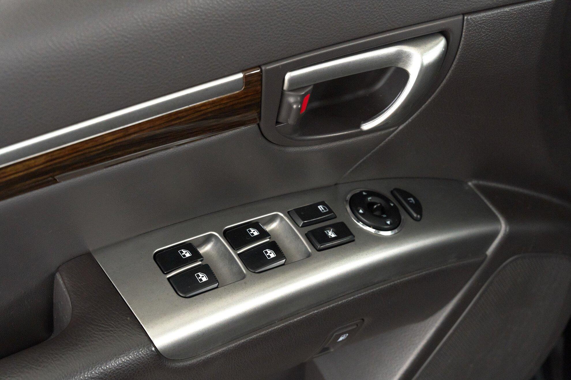 Hyundai Santa Fe 2011, черный