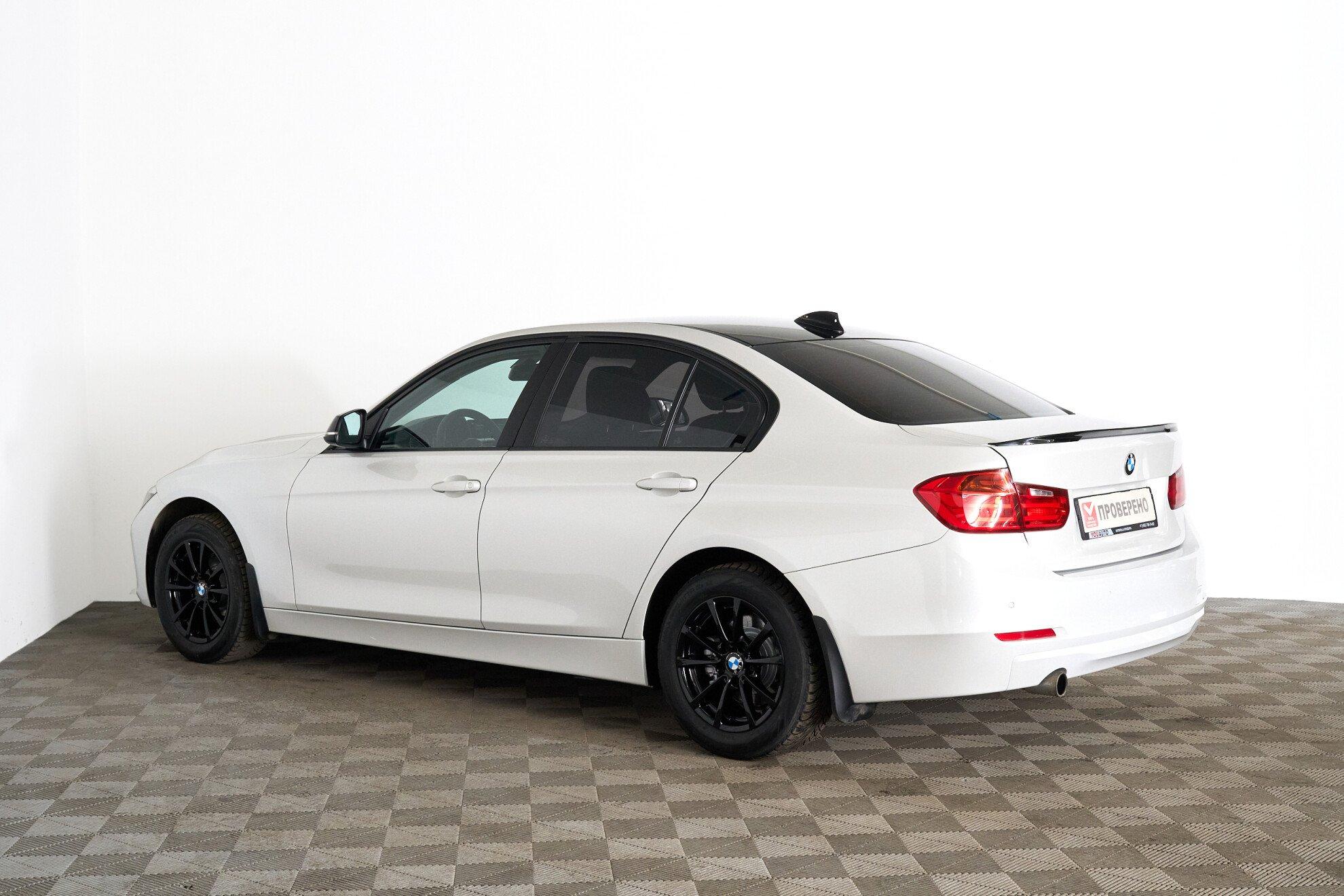 BMW 3 серии 2017, белый