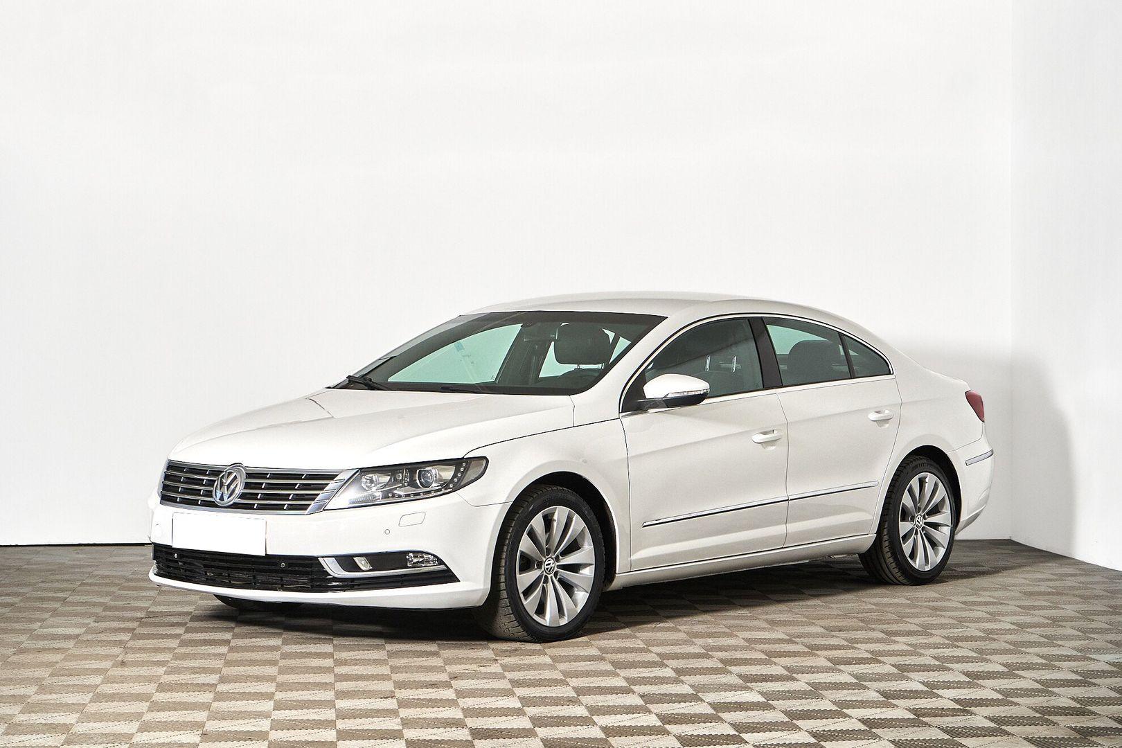 Volkswagen Passat CC 2013, белый