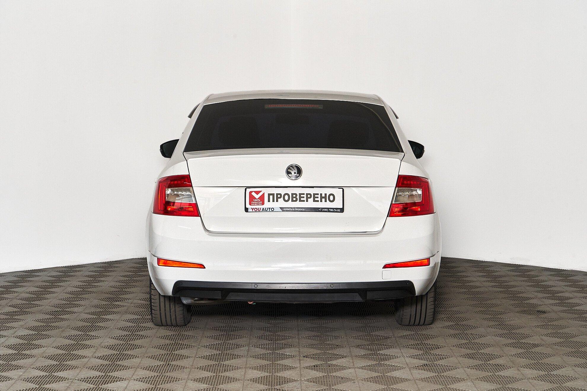 Skoda Octavia 2016, белый