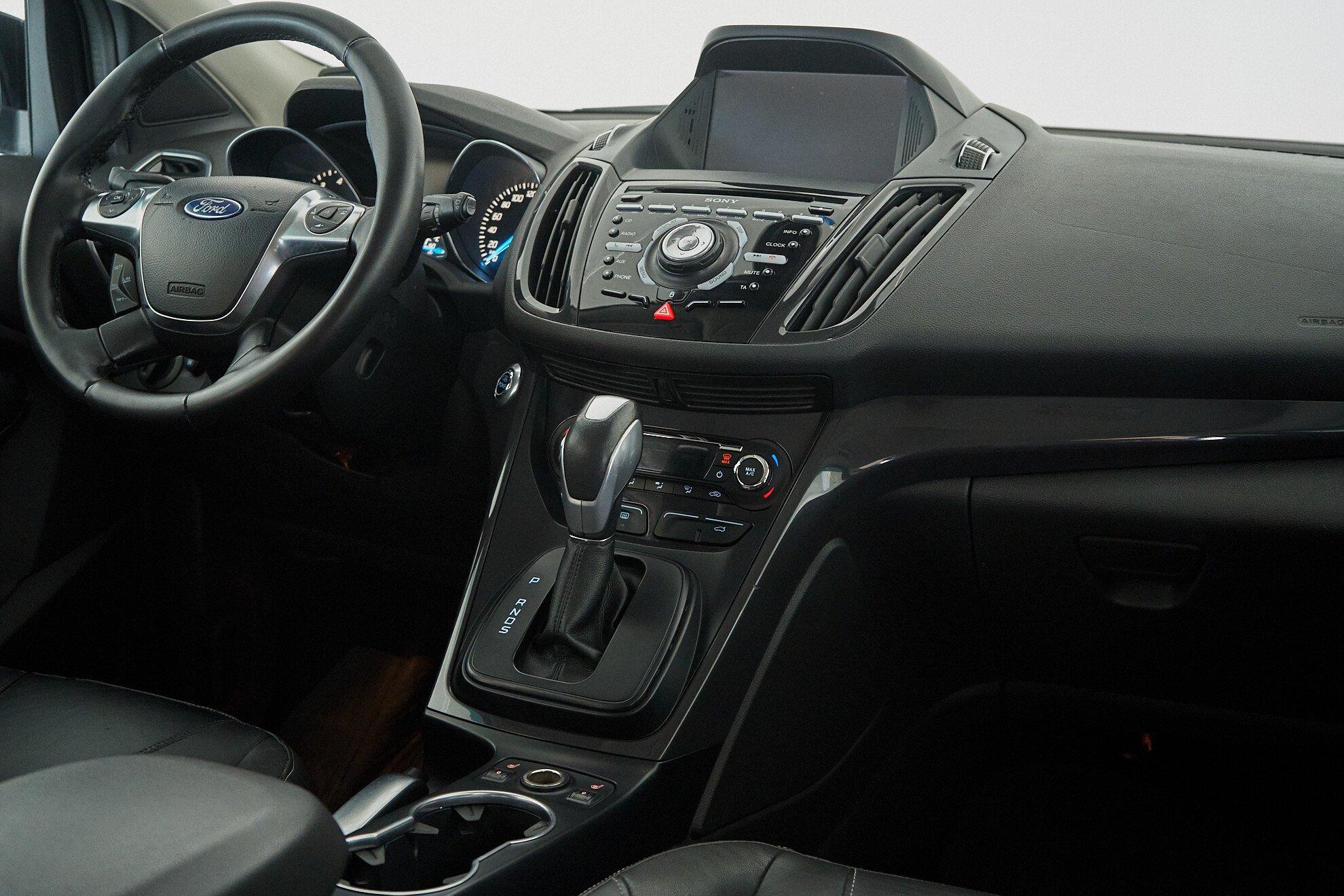 Ford Kuga 2013, черный