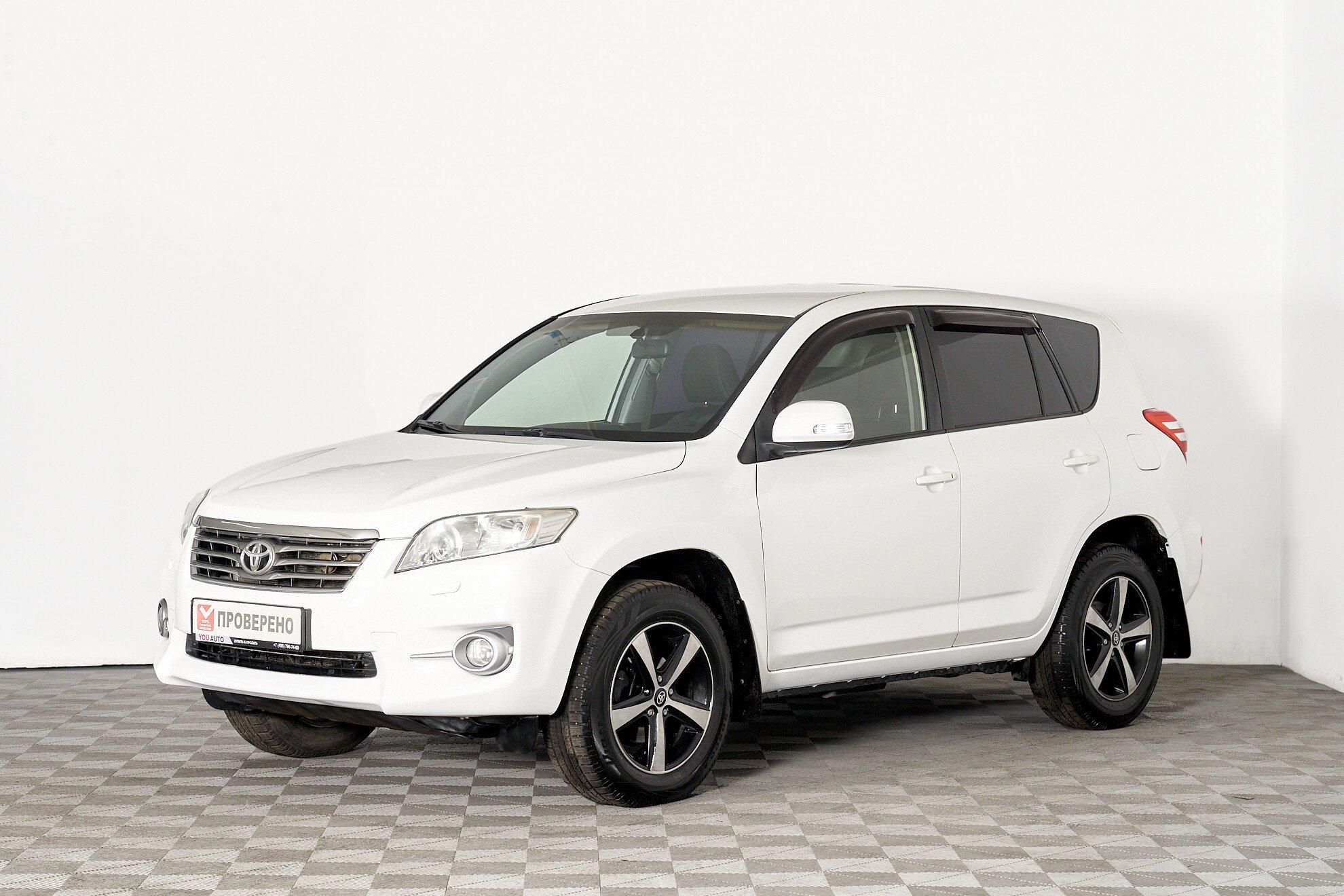 Toyota RAV4 2012, белый