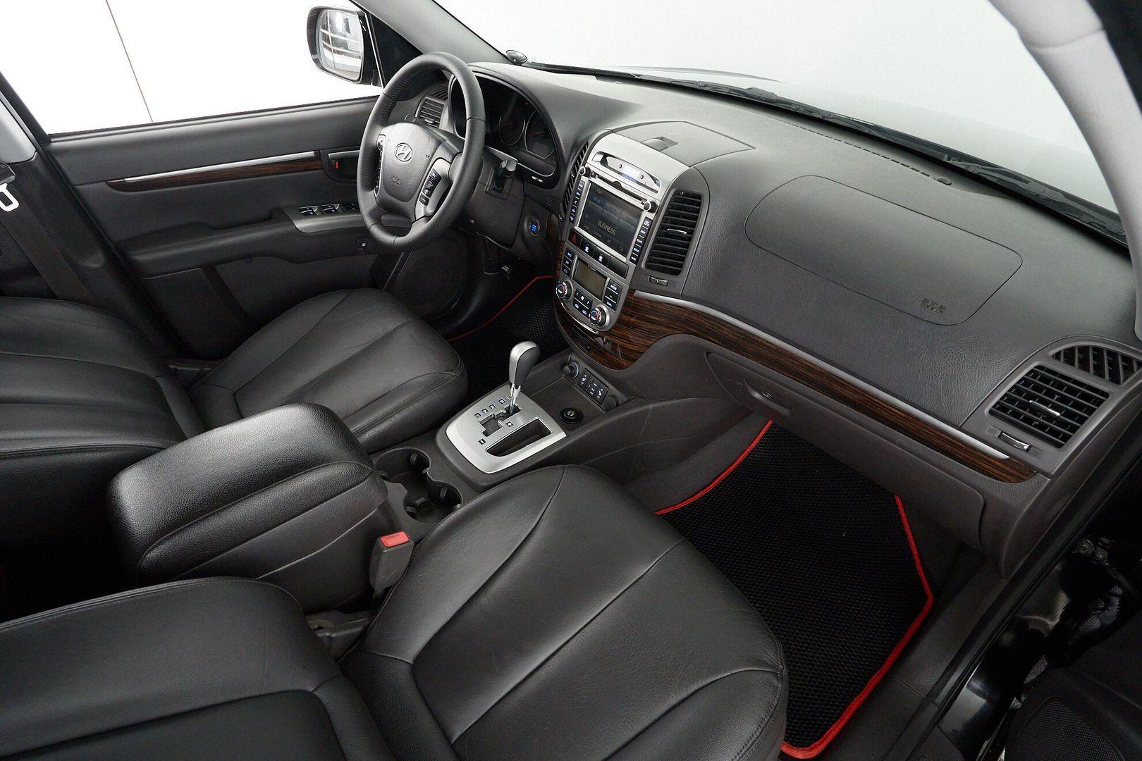 Hyundai Santa Fe 2011, черный