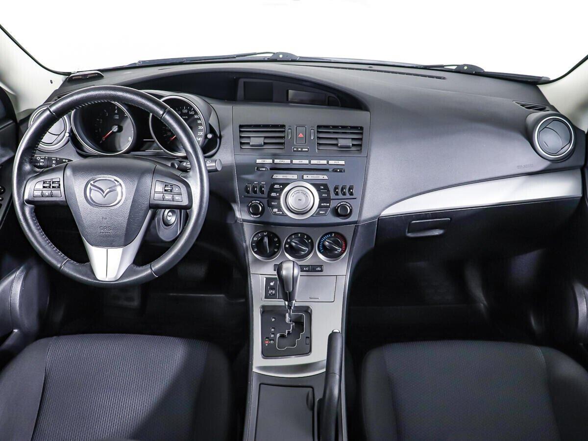 Mazda 3 2013, белый