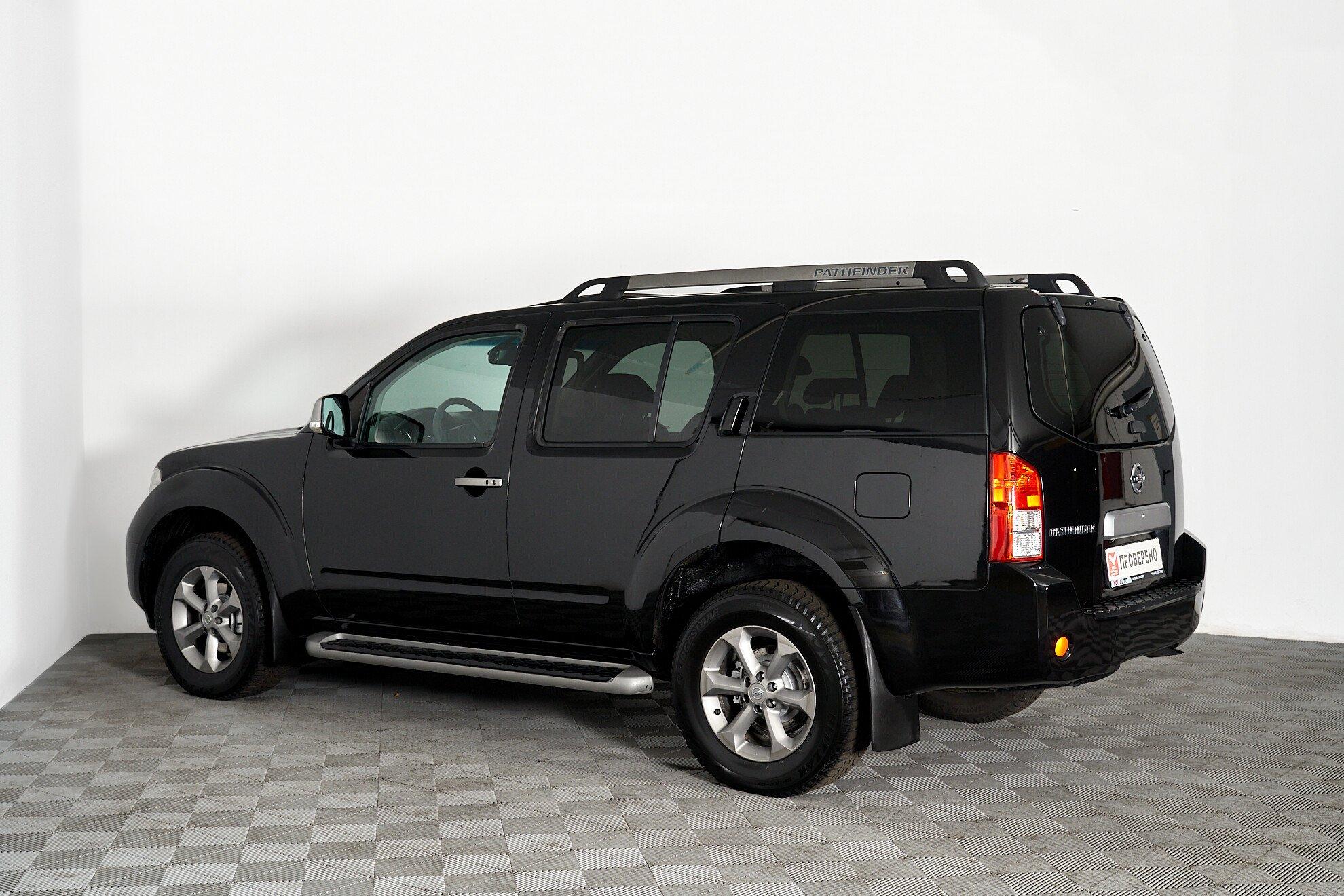 Nissan Pathfinder 2008, черный