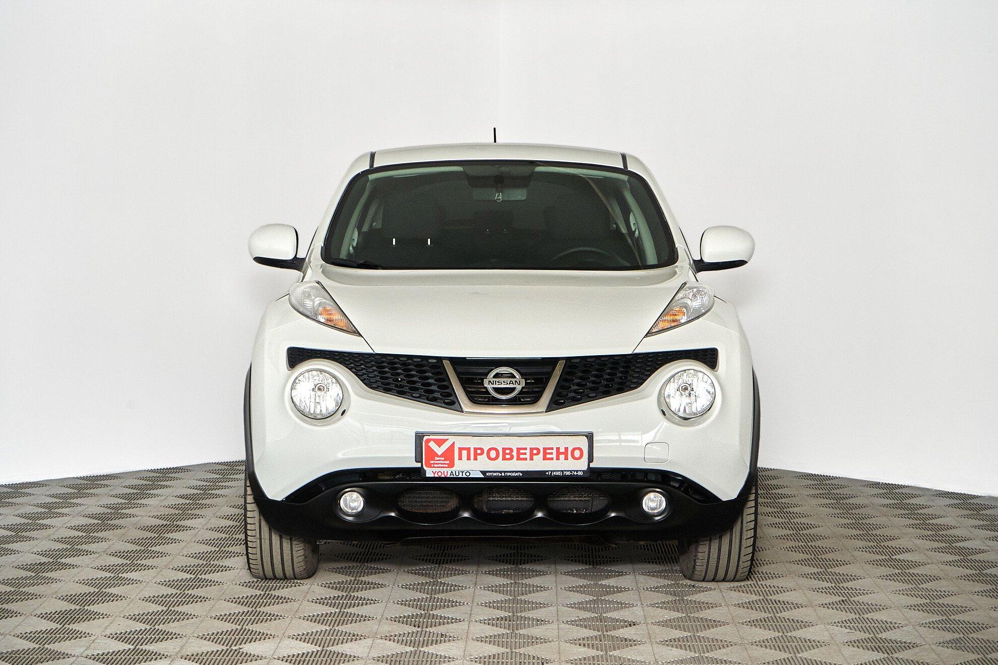 Nissan Juke 2012, белый