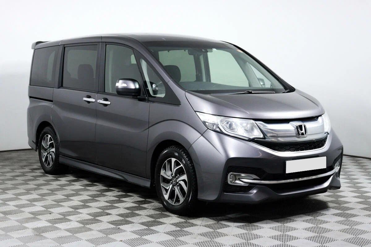 Honda Stepwgn 2016, серый