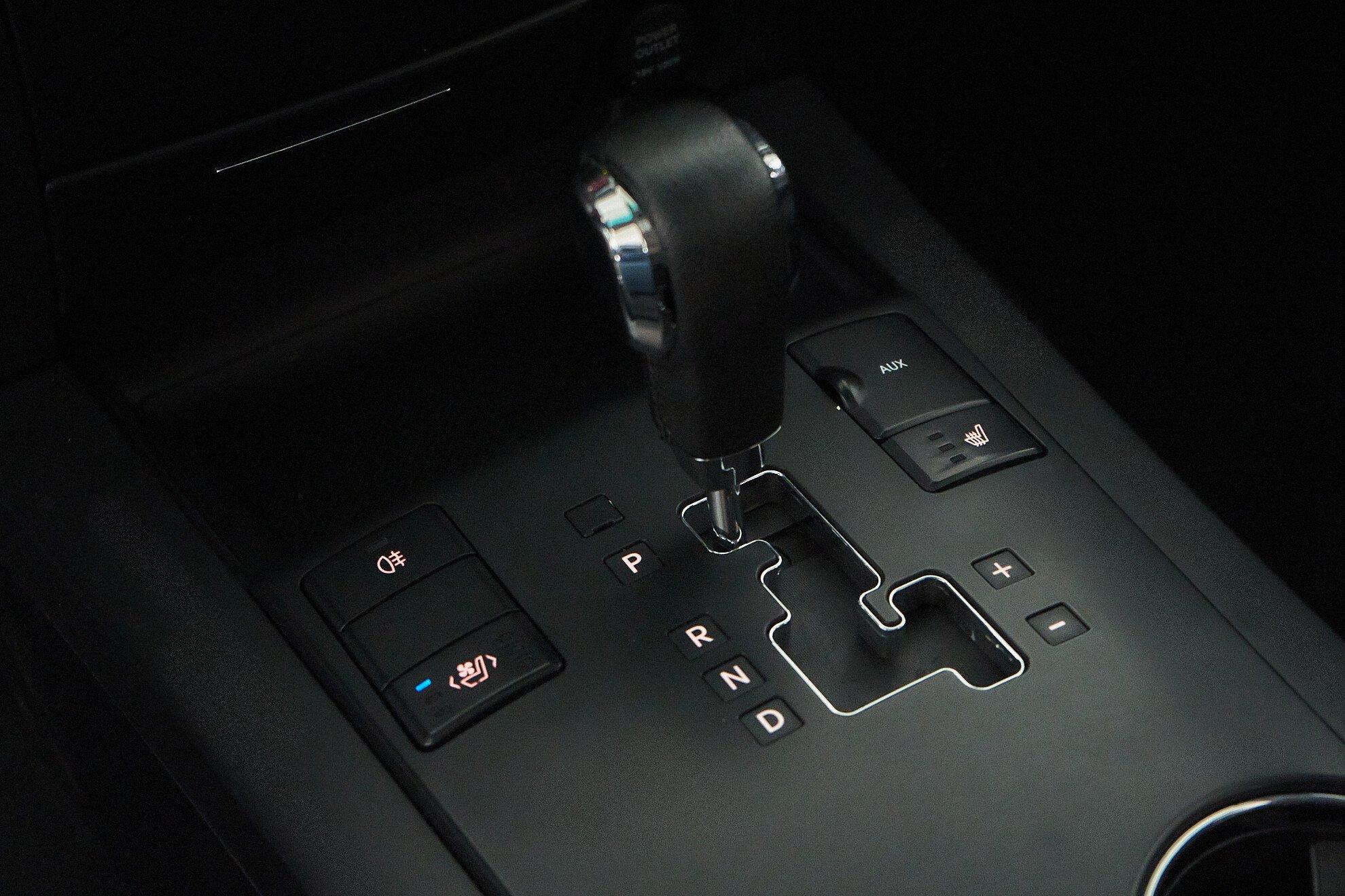 Kia Mohave 2010, бежевый