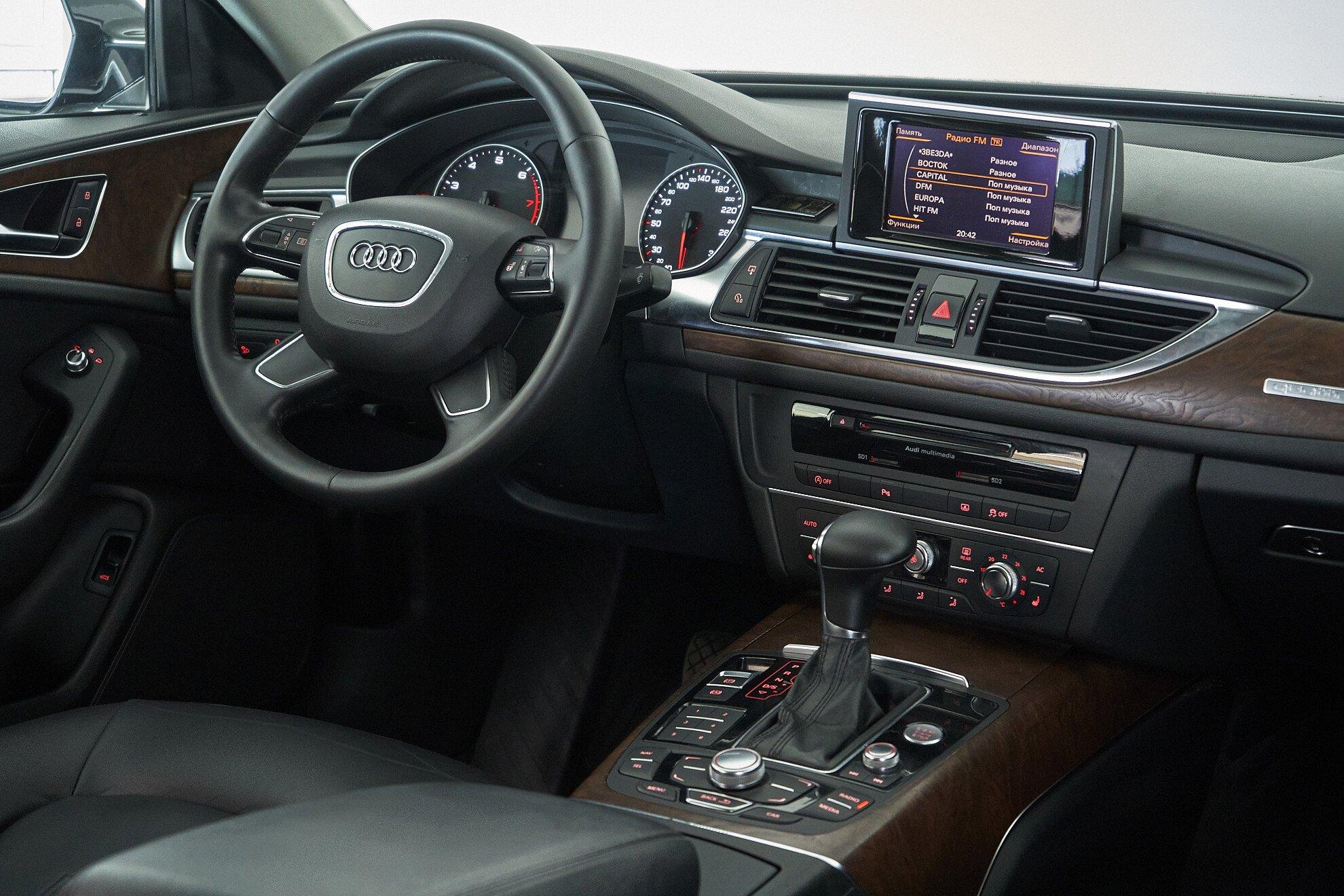 Audi A6 2012, черный