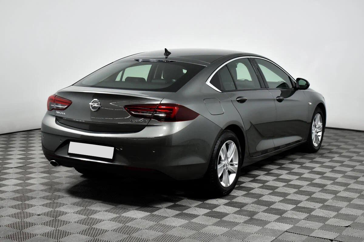 Opel Insignia 2017, серебряный