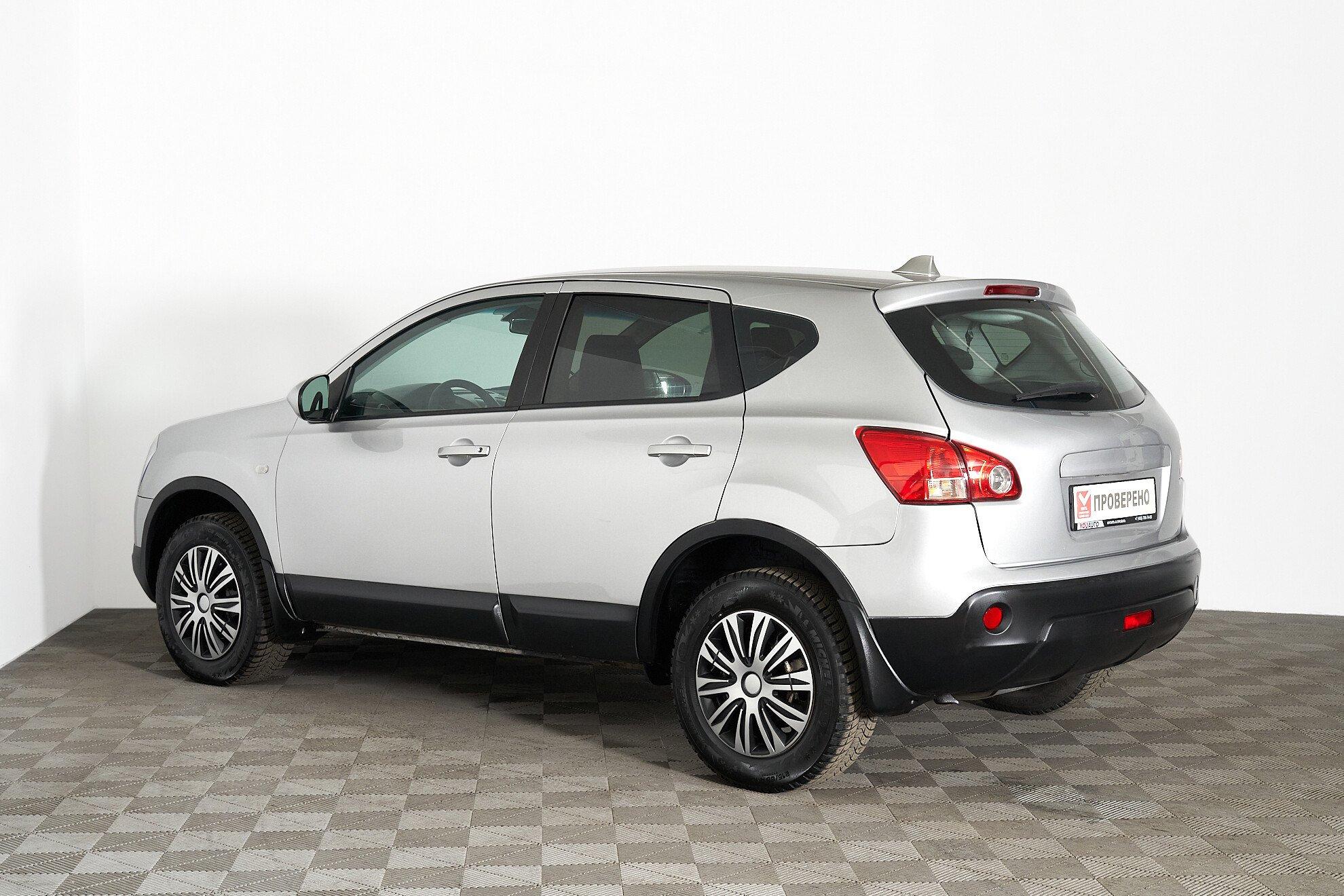 Nissan Qashqai 2009, серебряный
