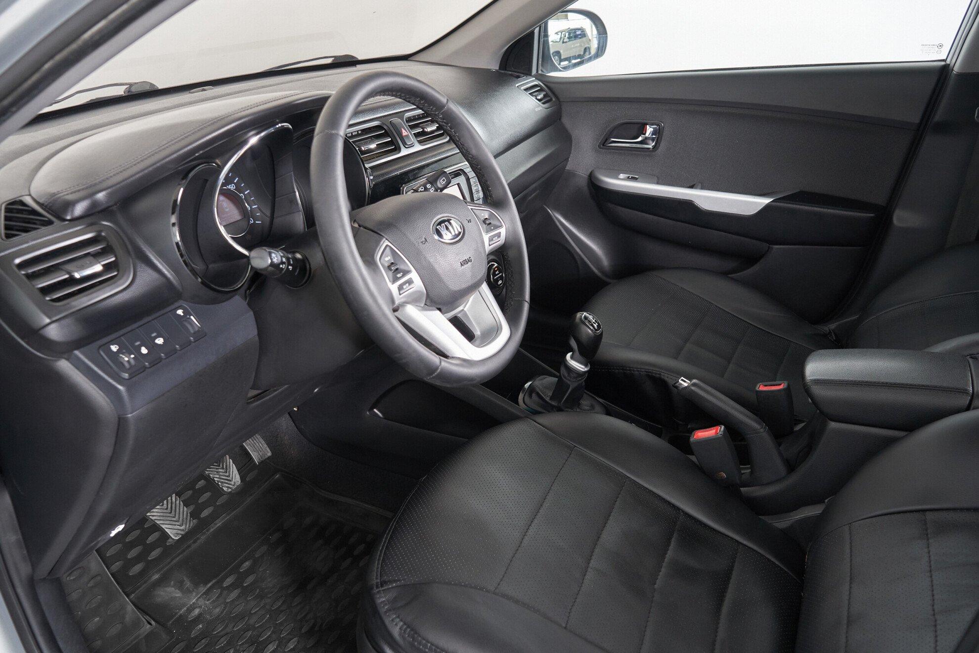 Kia Rio 2014, серебряный