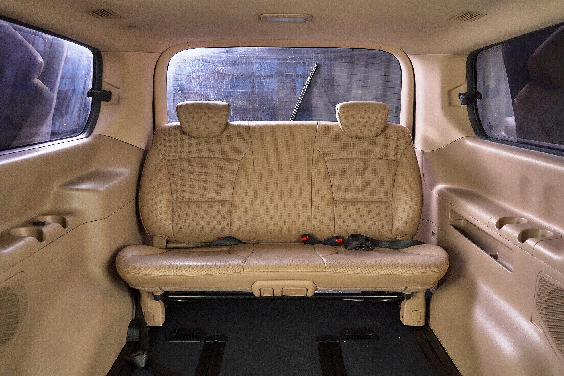 Hyundai Grand Starex 2008, серебряный