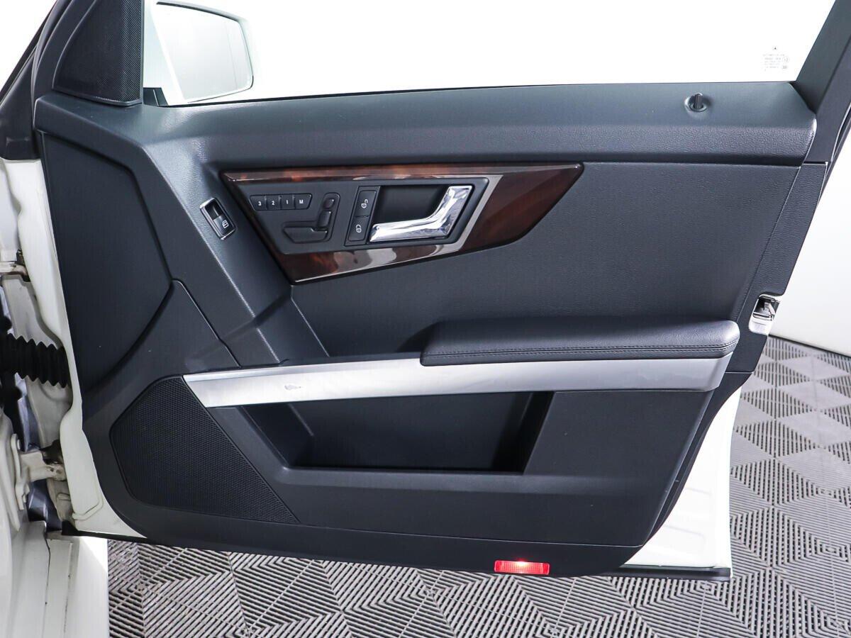 Mercedes-Benz GLK-Класс 2012, белый