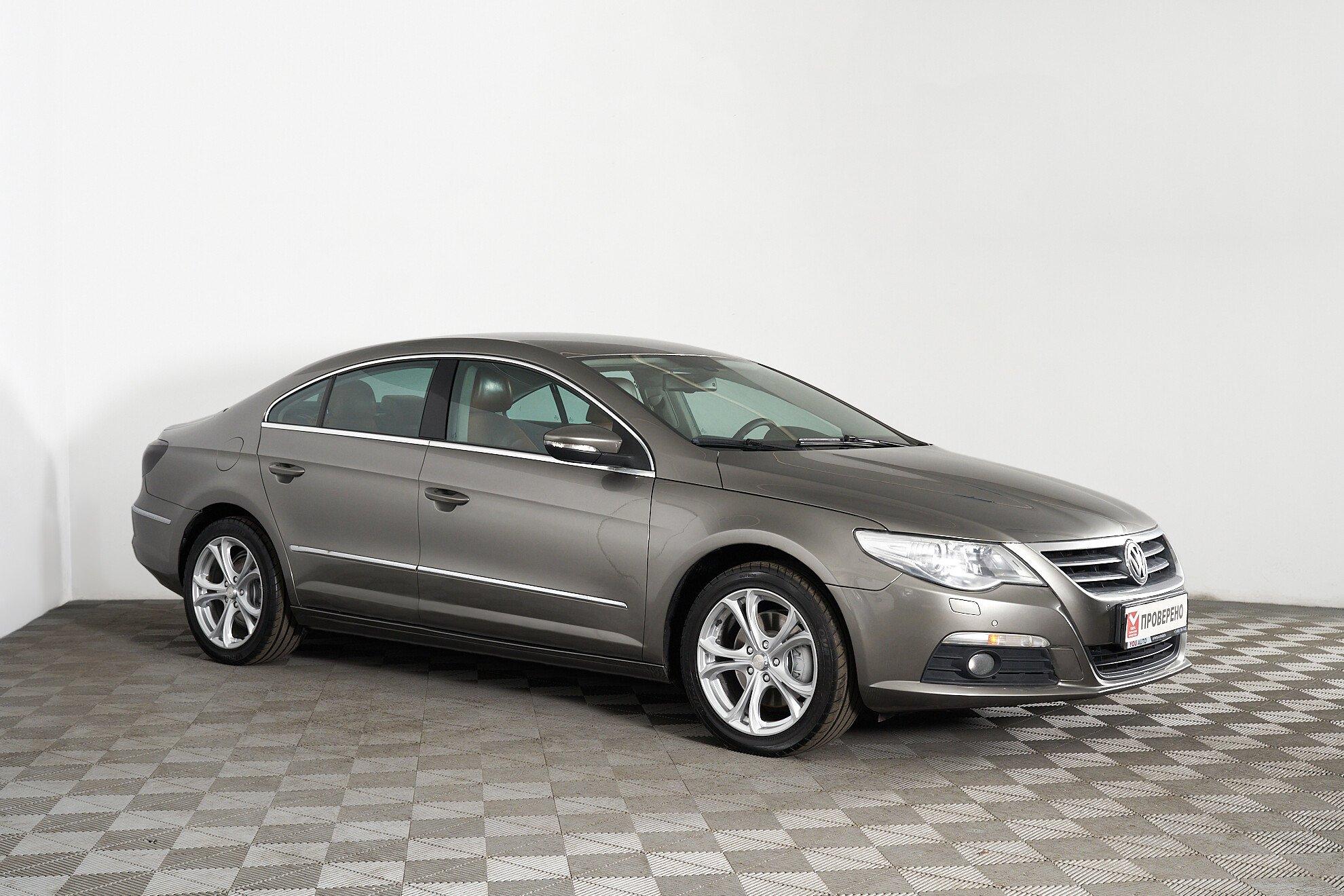 Volkswagen Passat CC 2010, бежевый