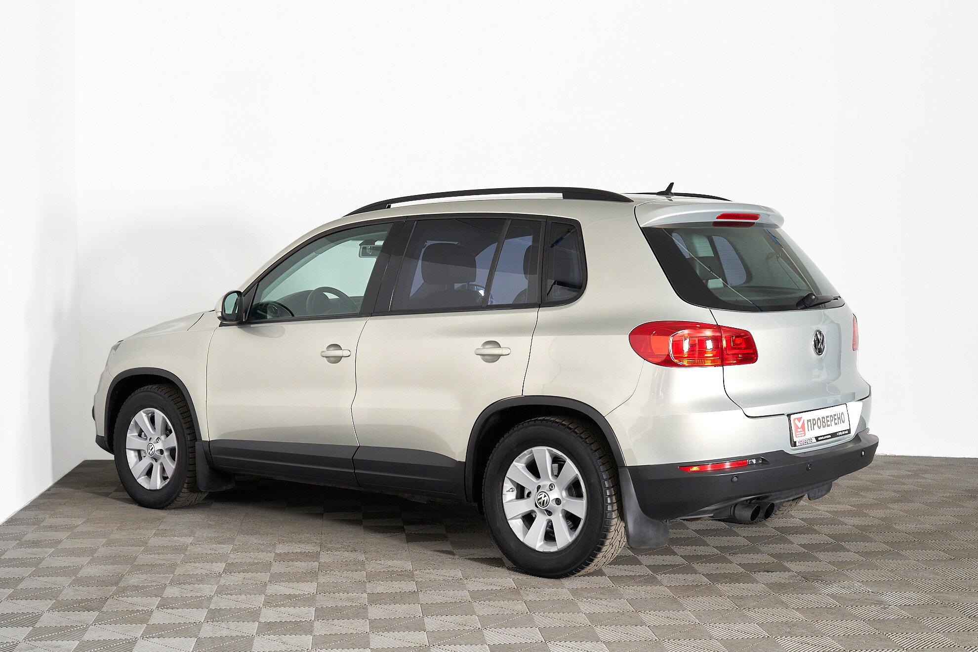 Volkswagen Tiguan 2012, серебряный