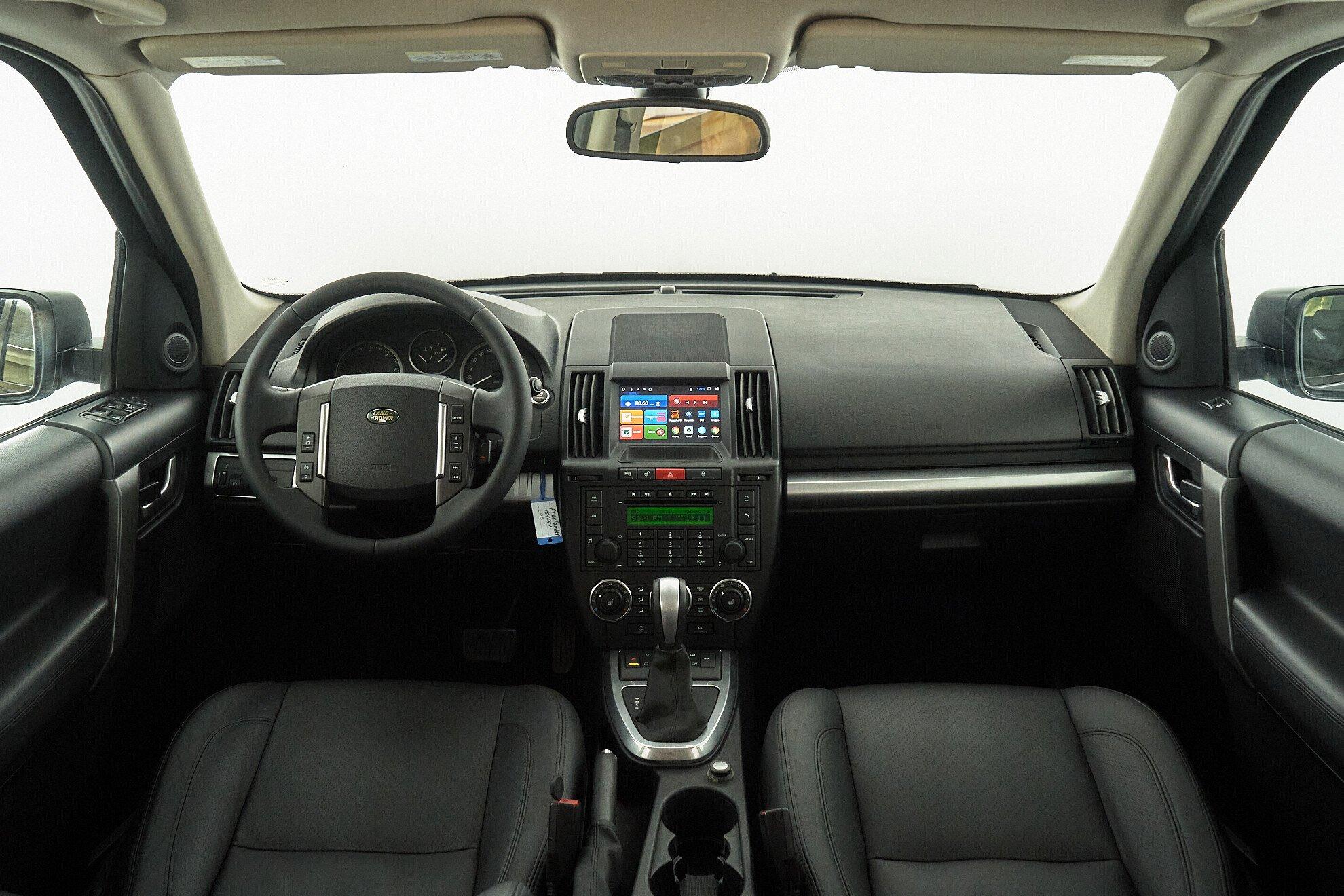 Land Rover Freelander 2010, серый