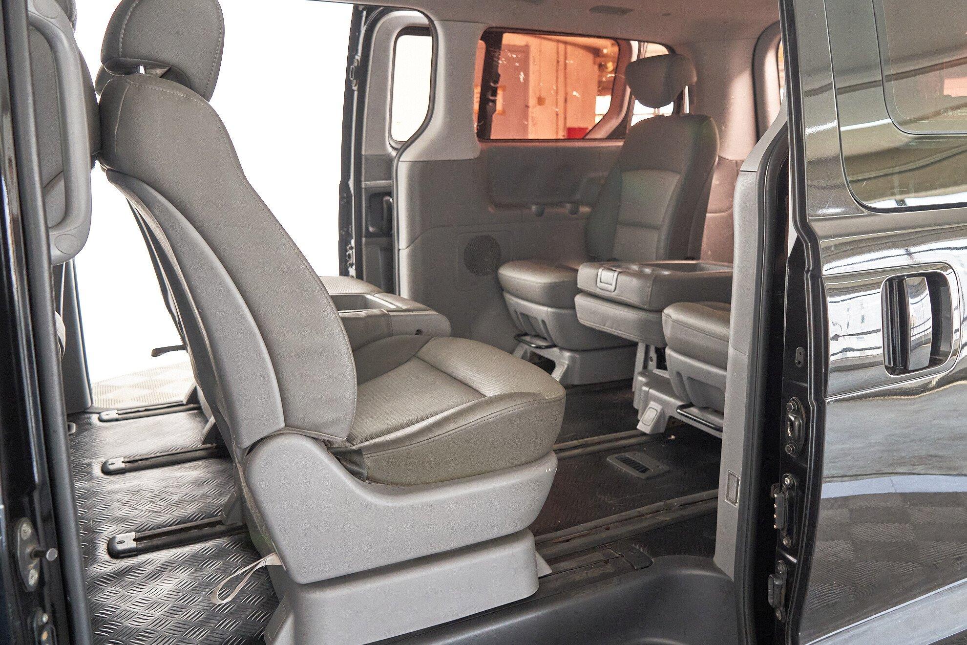 Hyundai Grand Starex 2008, черный