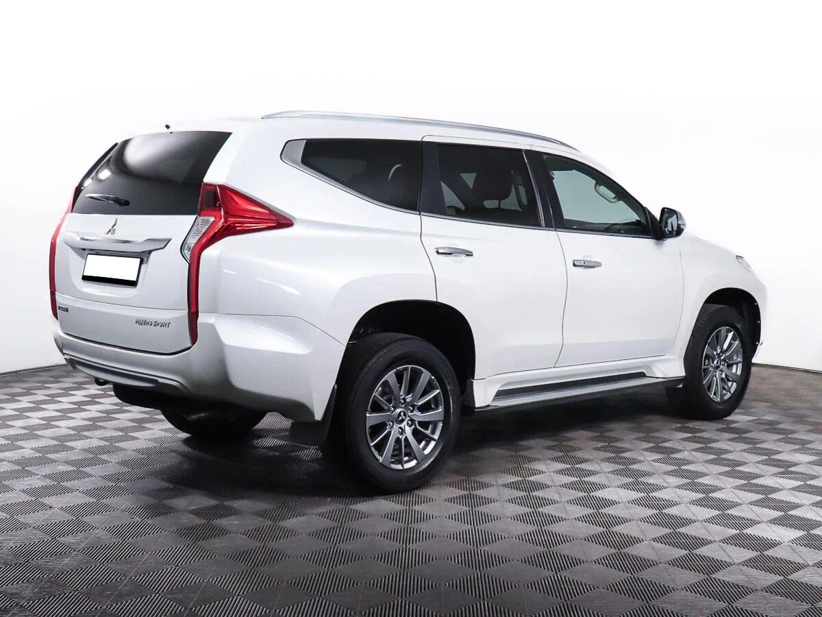 Mitsubishi Pajero Sport 2019, белый