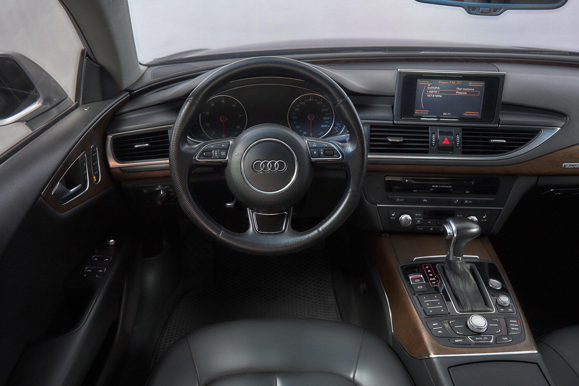 Audi A7 2013, черный