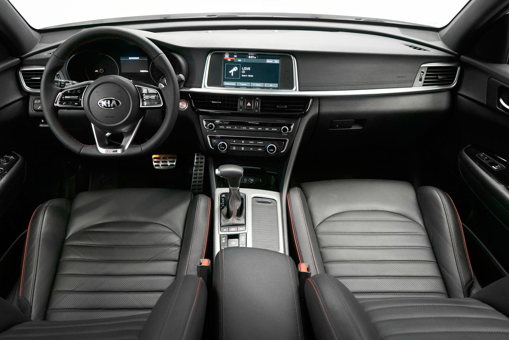 Kia Optima 2018, белый