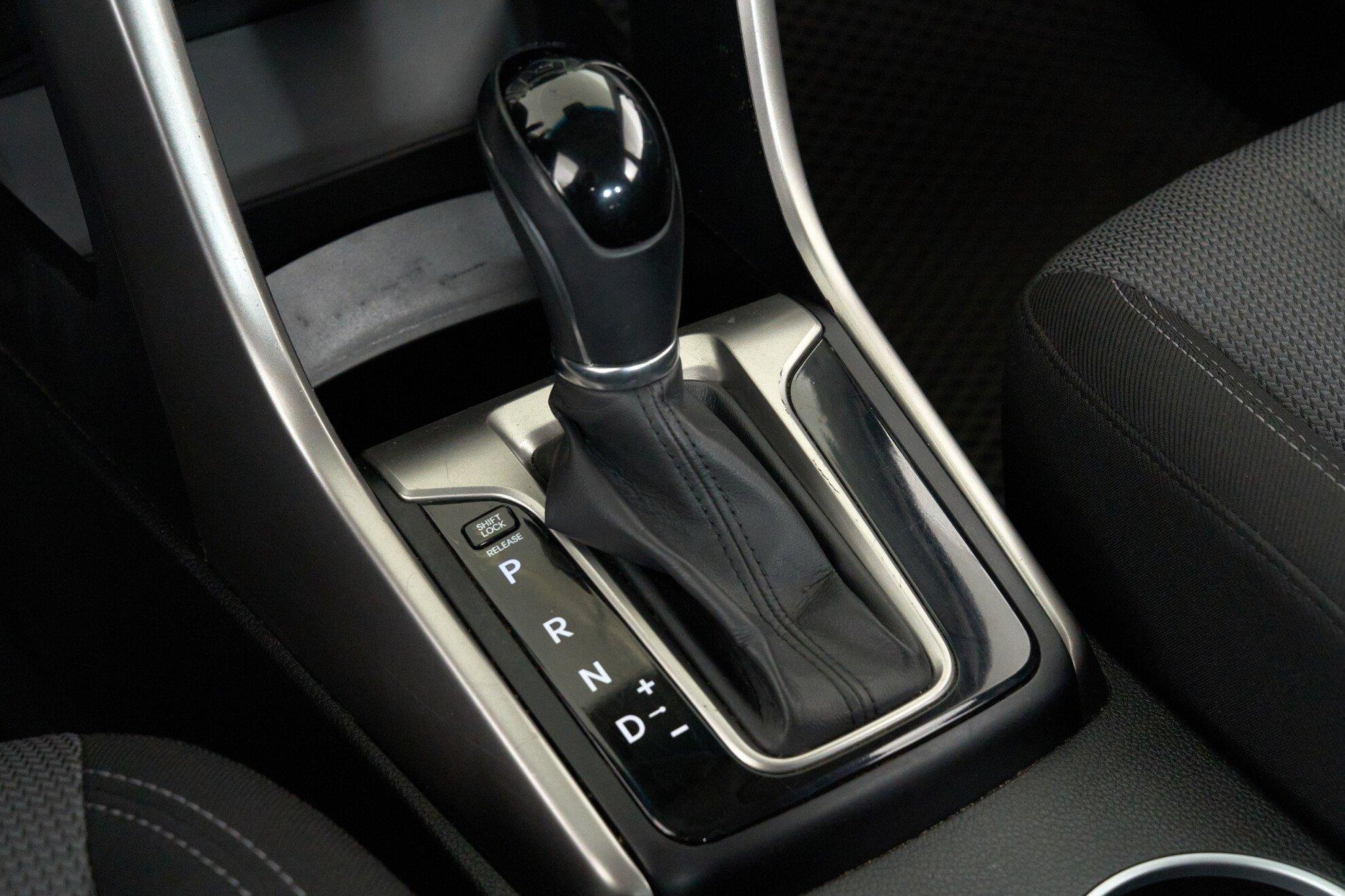 Hyundai i30 2014, коричневый
