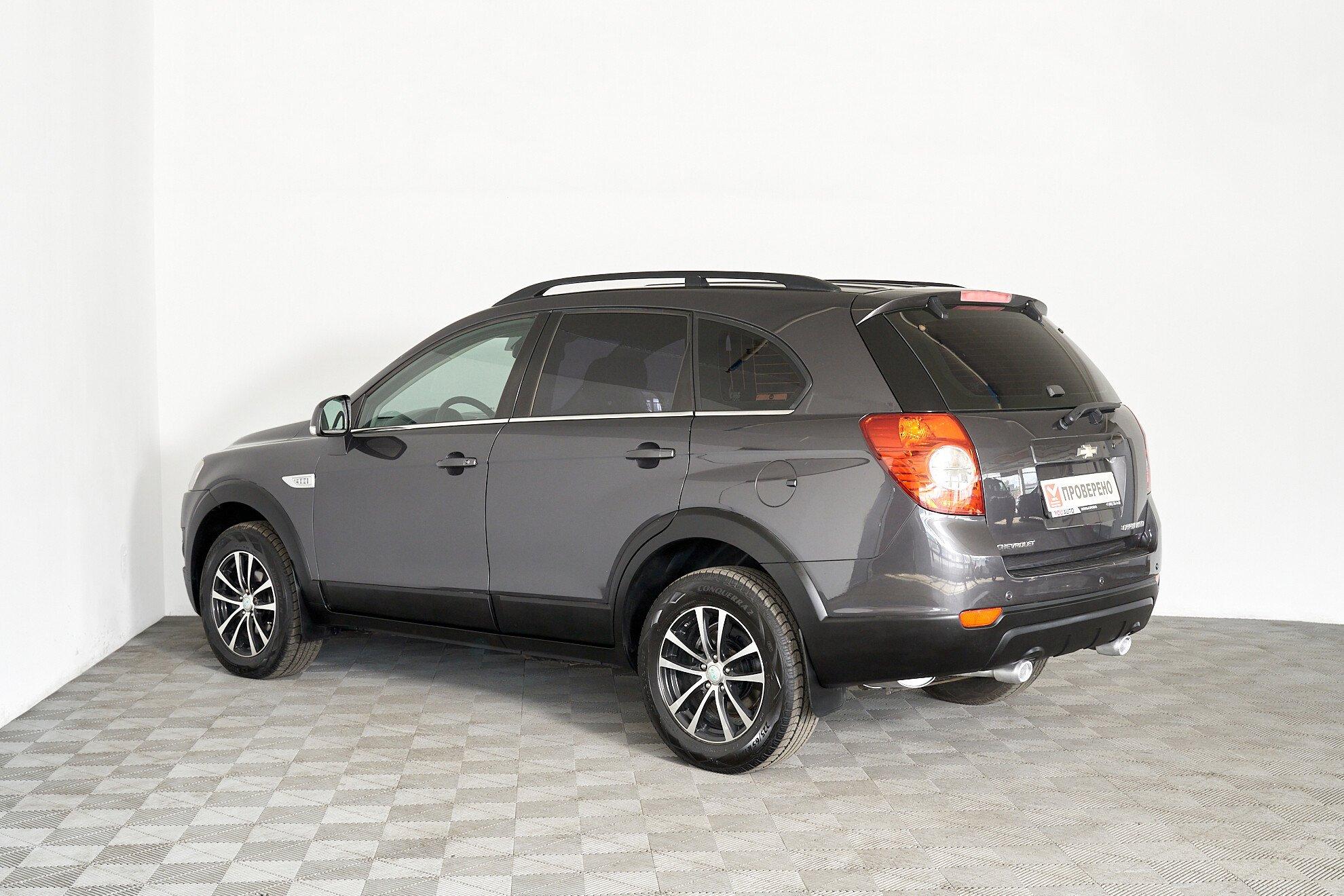 Chevrolet Captiva 2013, серый