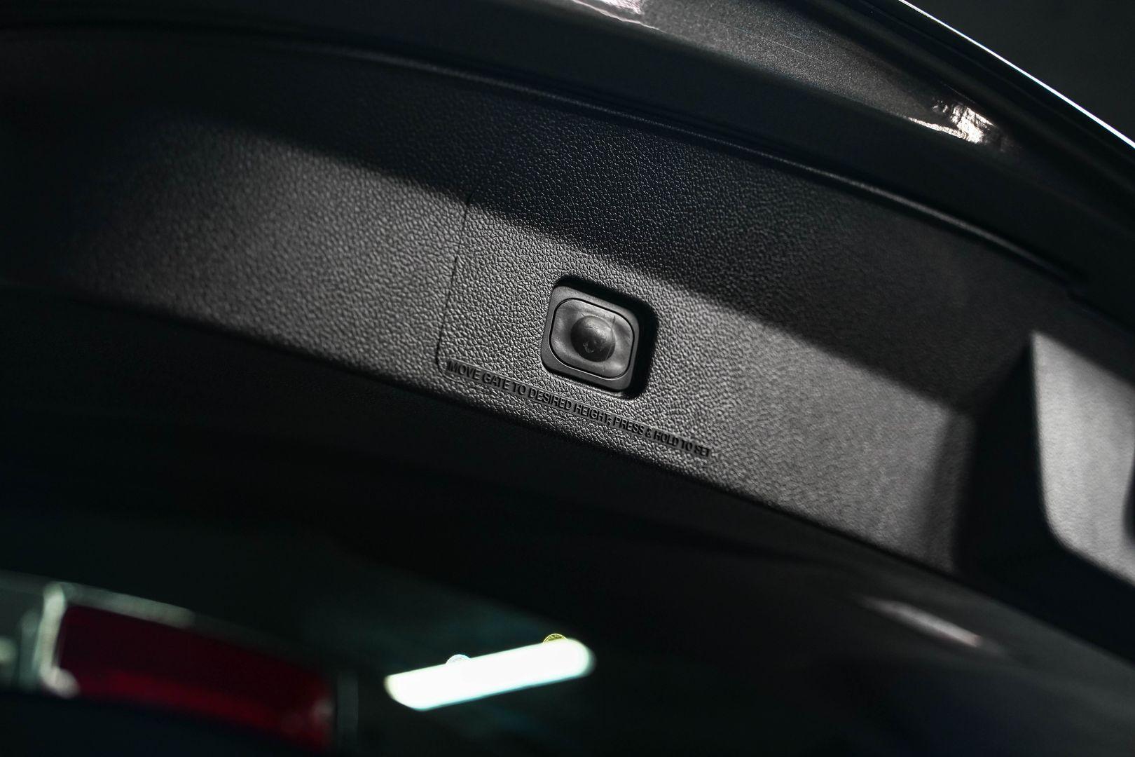 Ford Explorer 2016, серый
