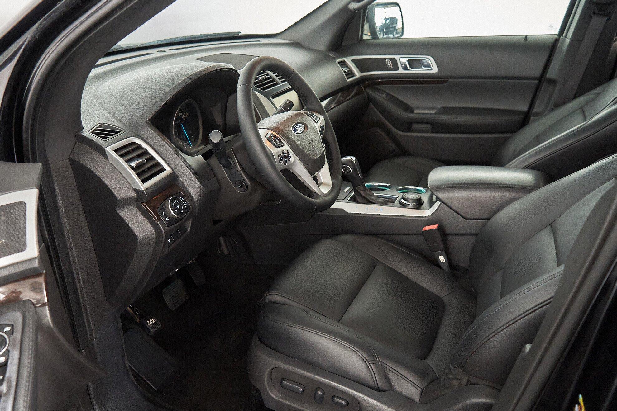 Ford Explorer 2013, черный