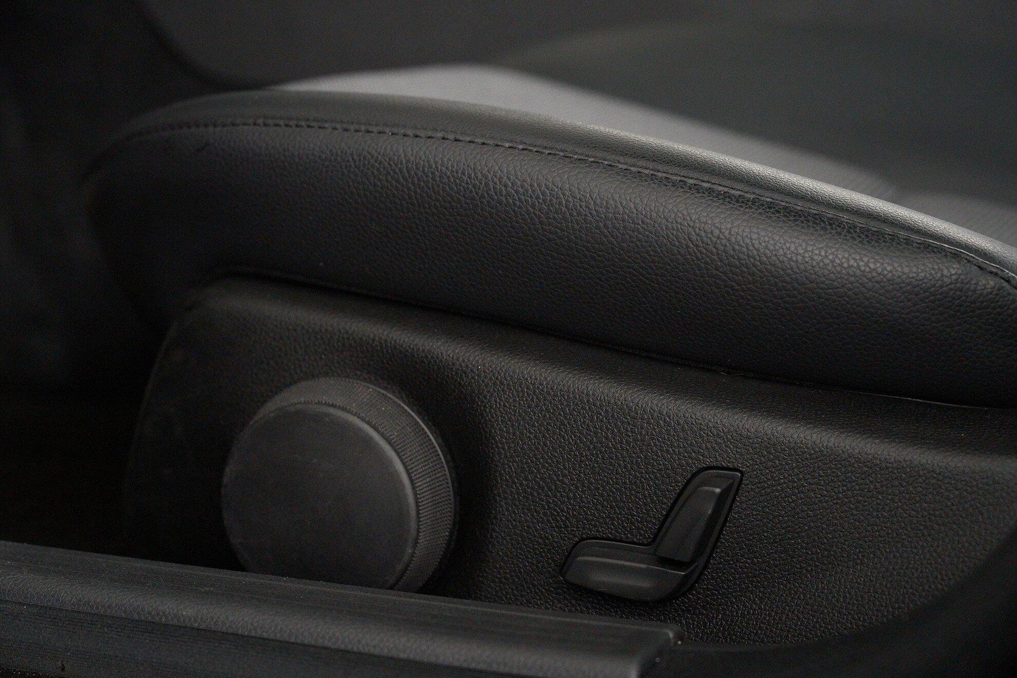 Mercedes-Benz C-Класс 2011, черный