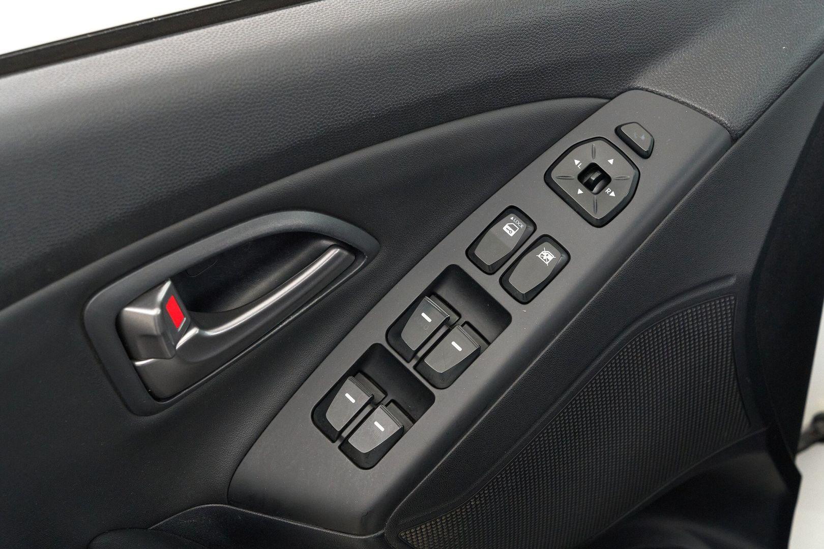 Hyundai ix35 2014, белый