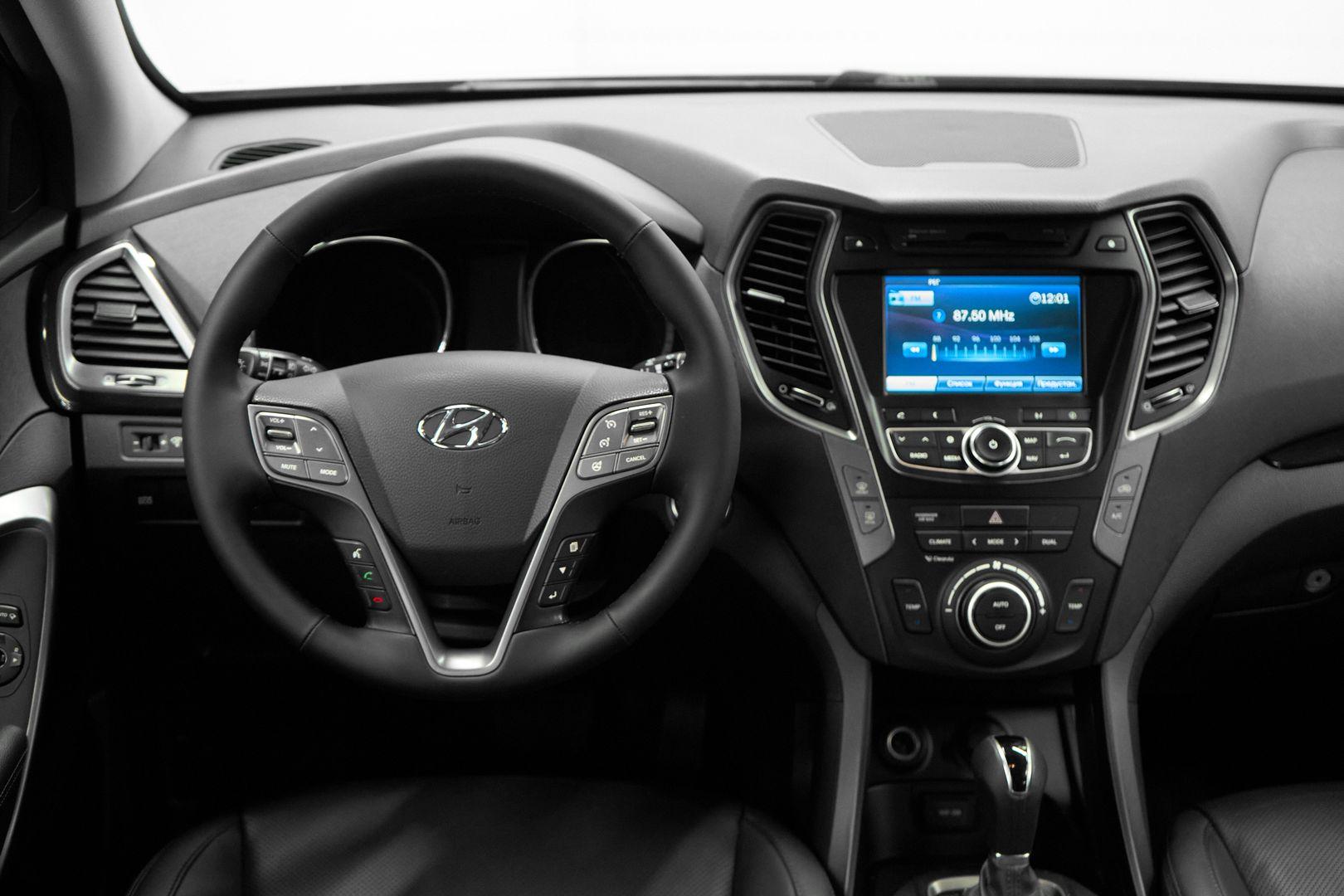 Hyundai Santa Fe 2015, серый
