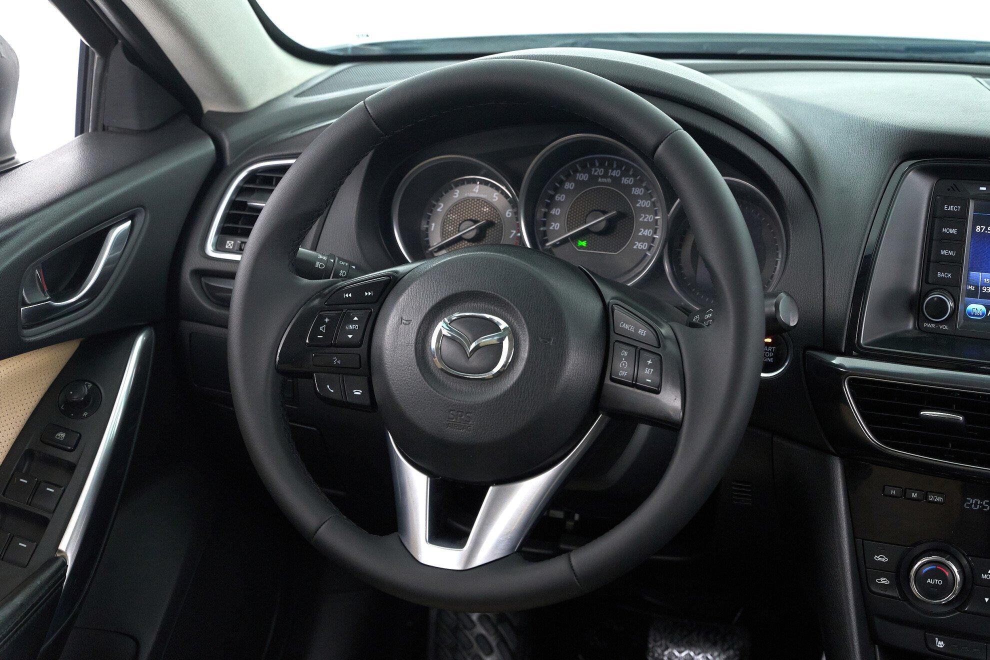 Mazda 6 2014, белый