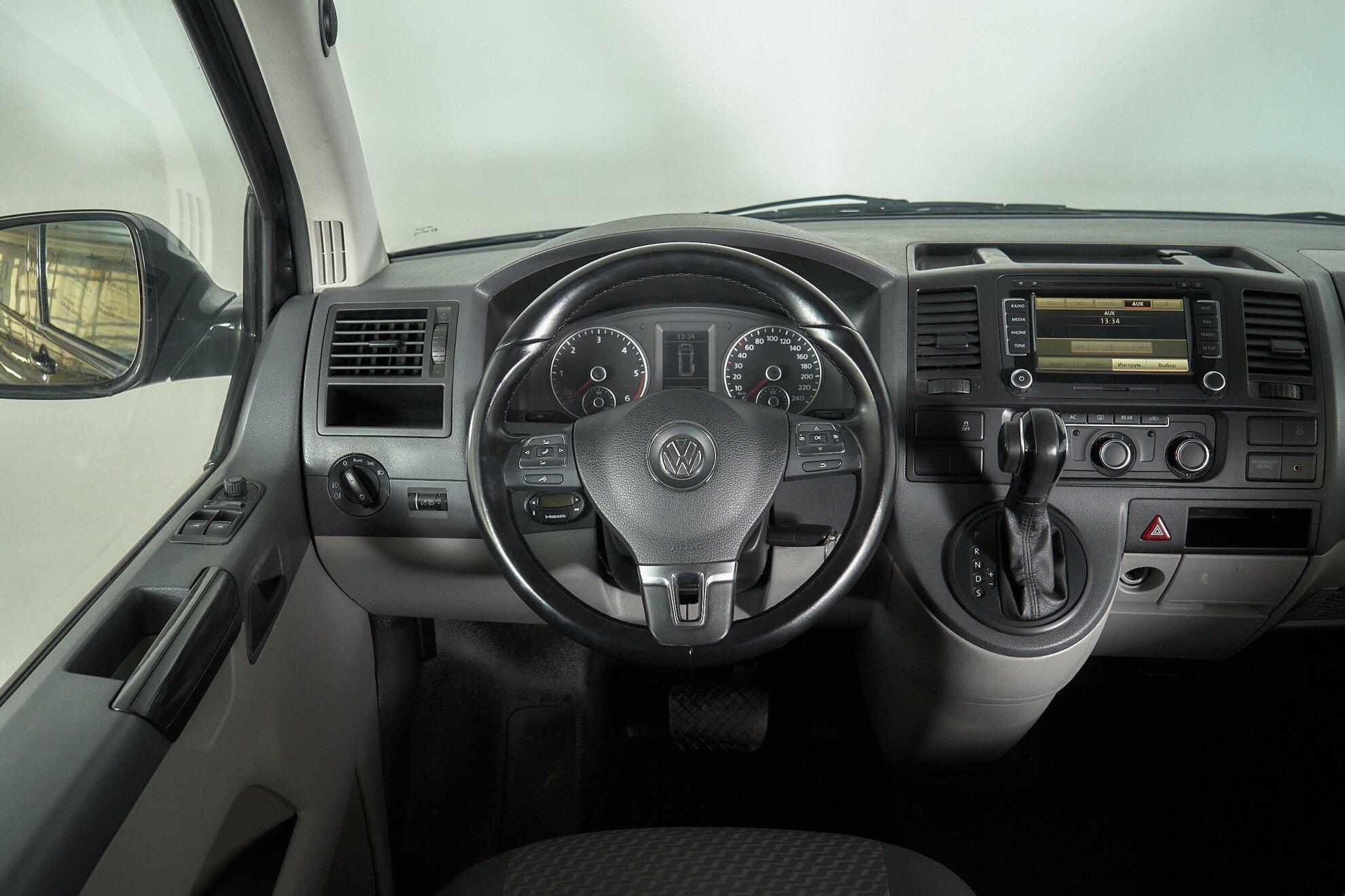 Volkswagen Caravelle 2012, черный