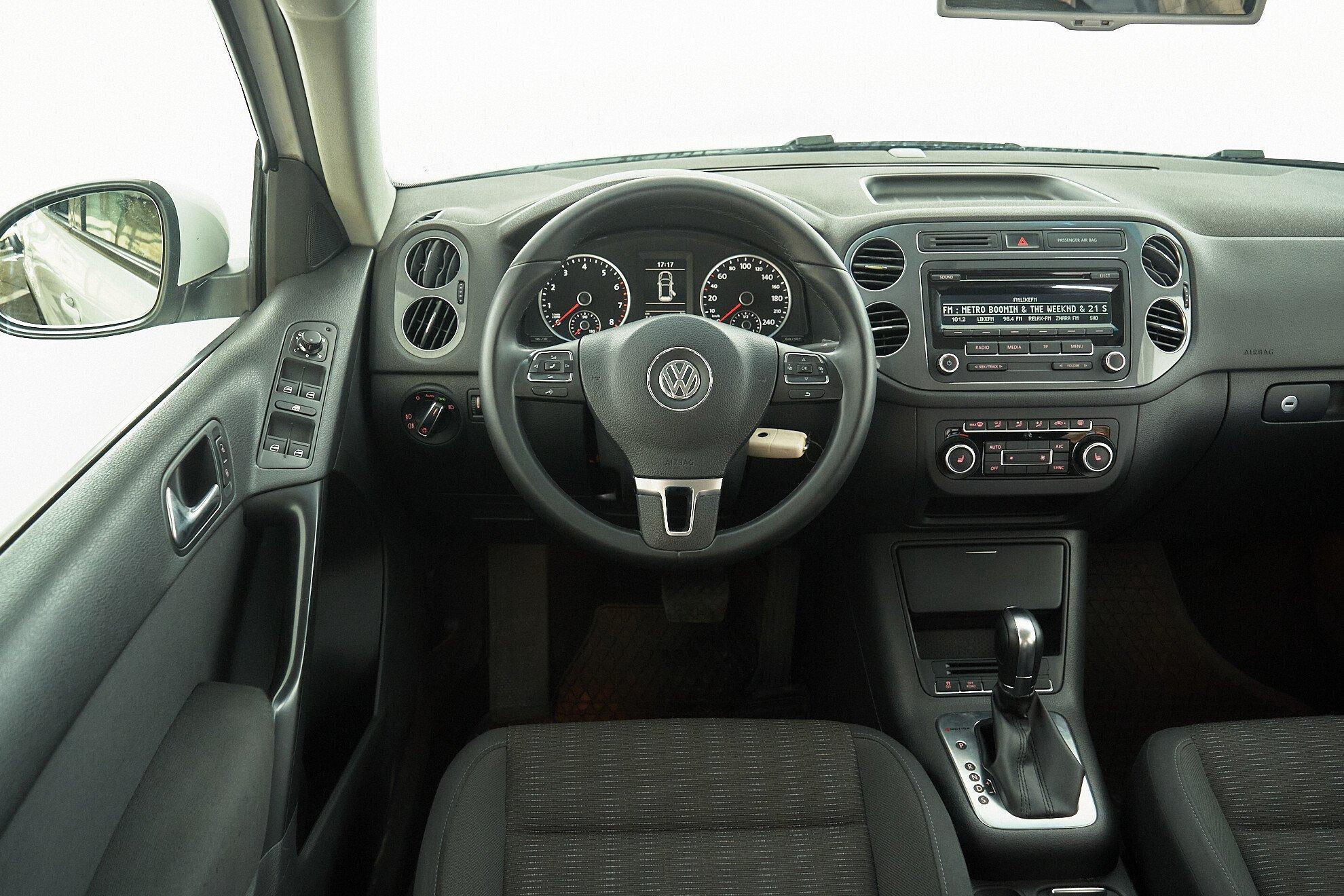 Volkswagen Tiguan 2014, белый
