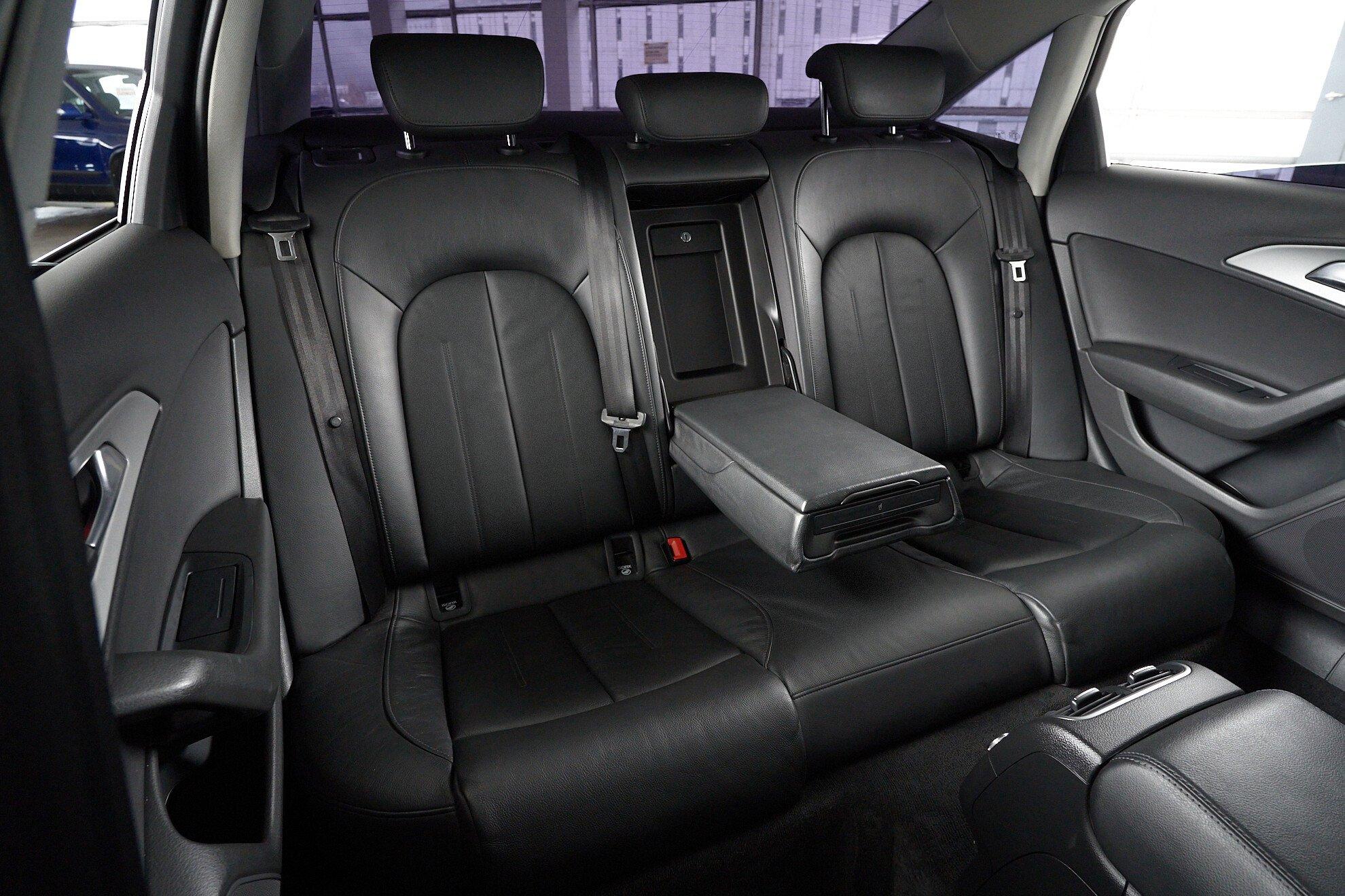 Audi A6 2013, черный