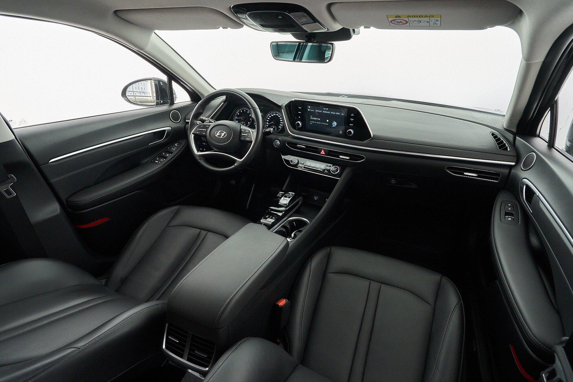 Hyundai Sonata 2019, черный