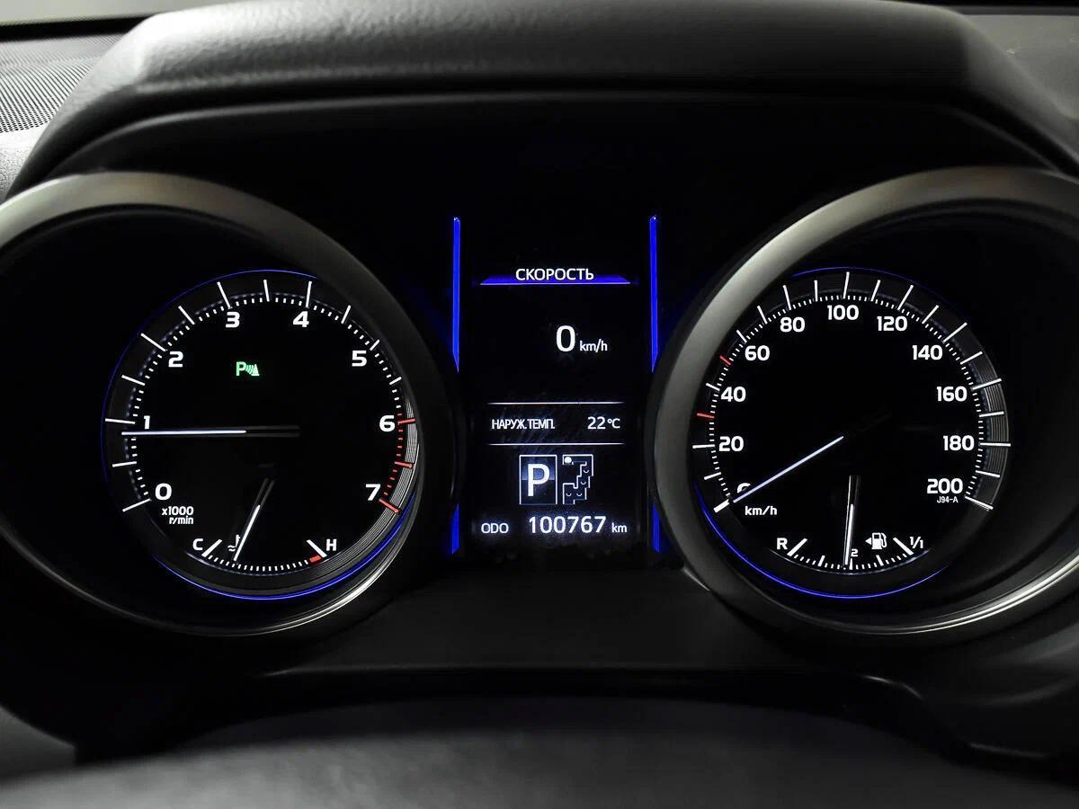 Toyota Land Cruiser Prado 2017, серый
