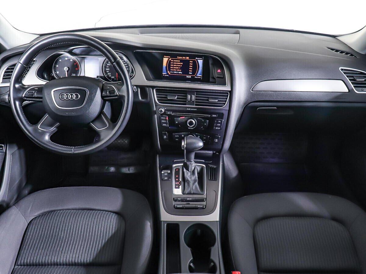 Audi A4 2015, коричневый
