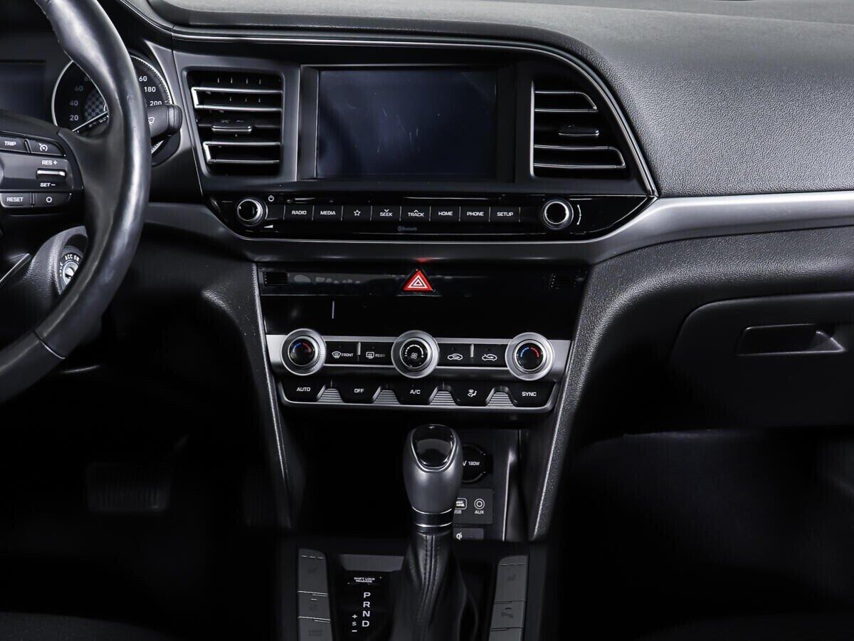 Hyundai Elantra 2020, черный