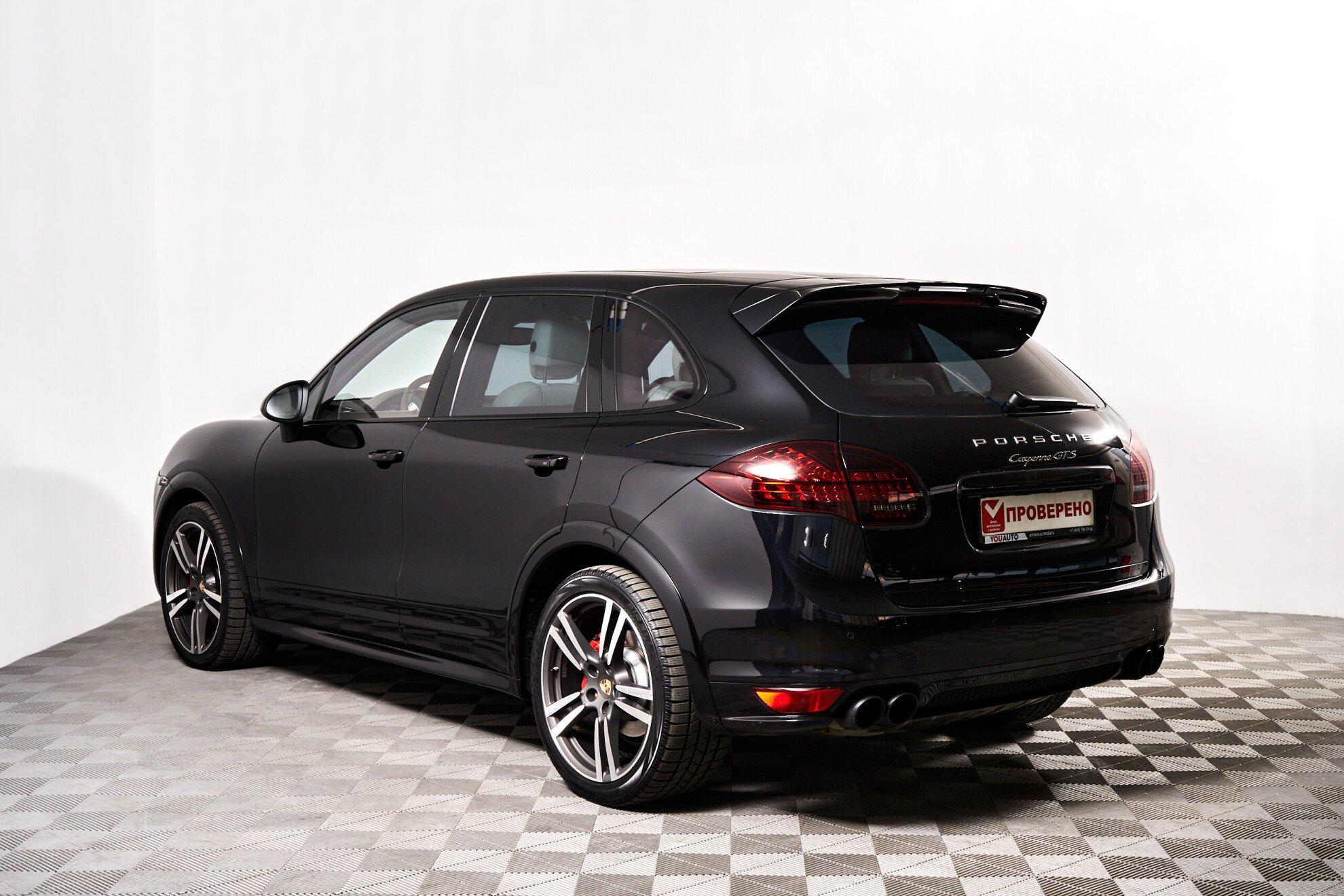 Porsche Cayenne 2012, черный