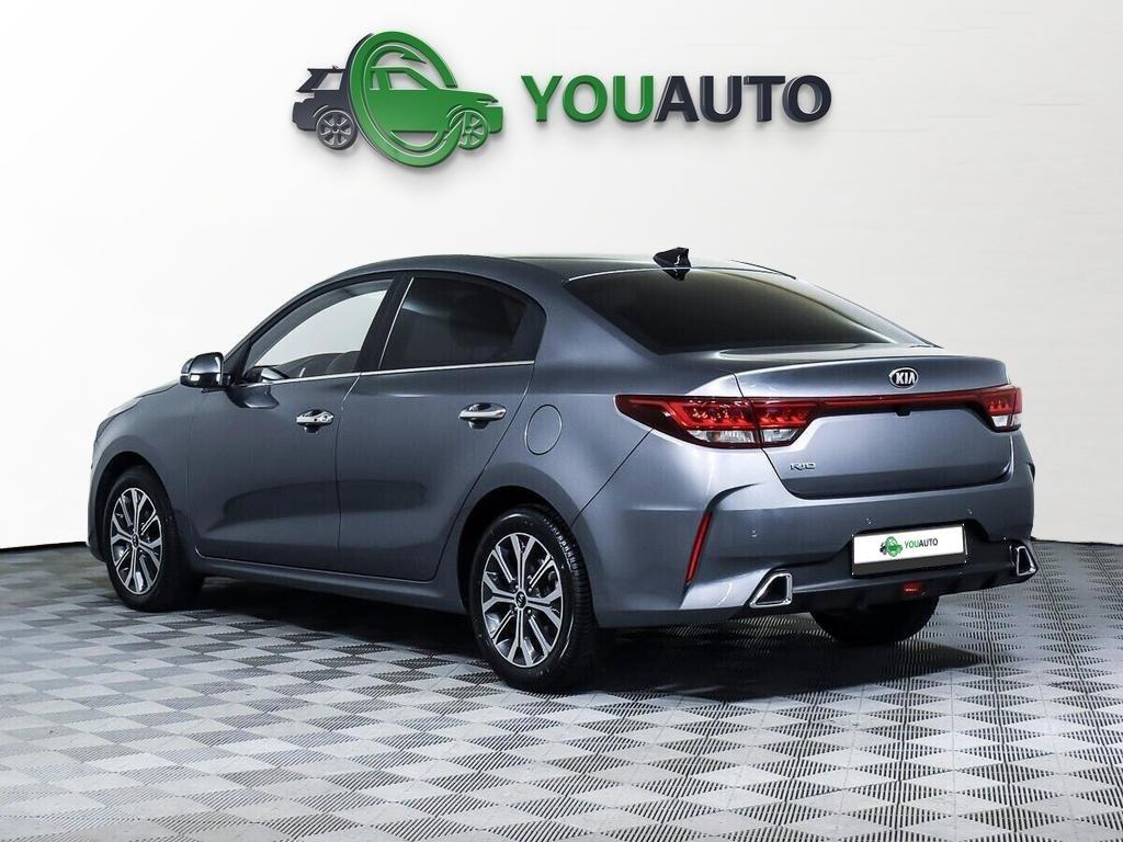 Kia Rio 2021, серый