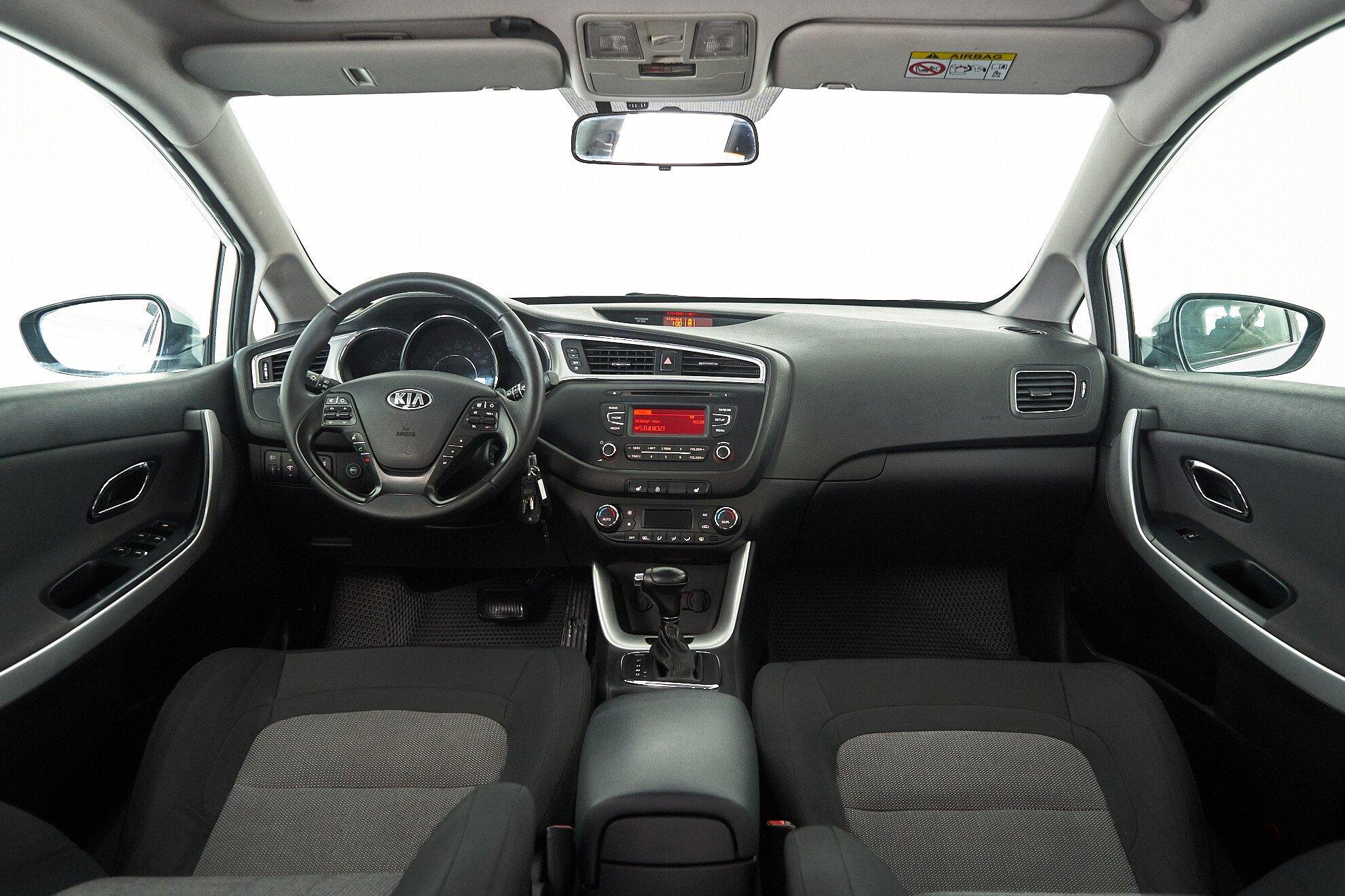 Kia Ceed 2018, белый