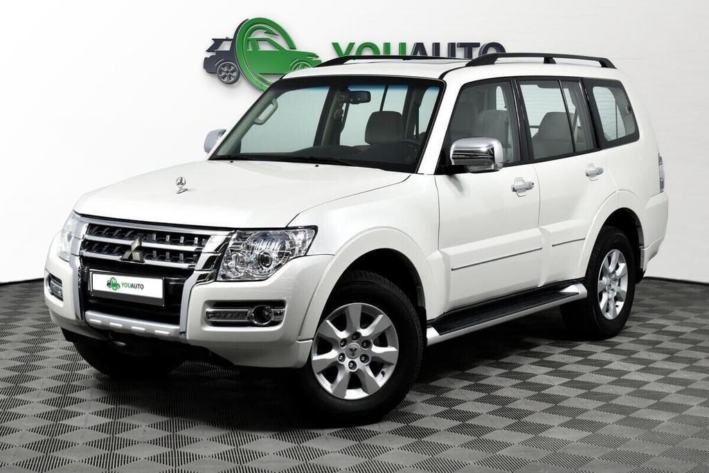 Mitsubishi Pajero 2021, белый