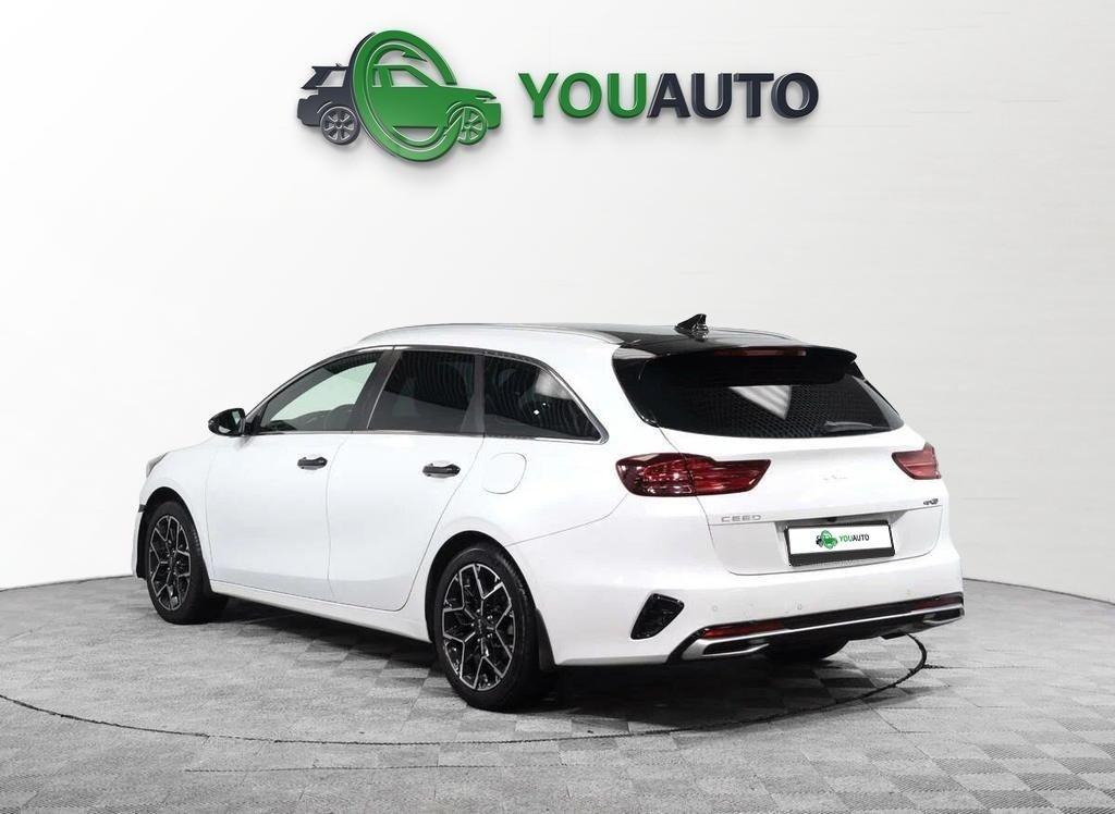 Kia Ceed 2023, белый