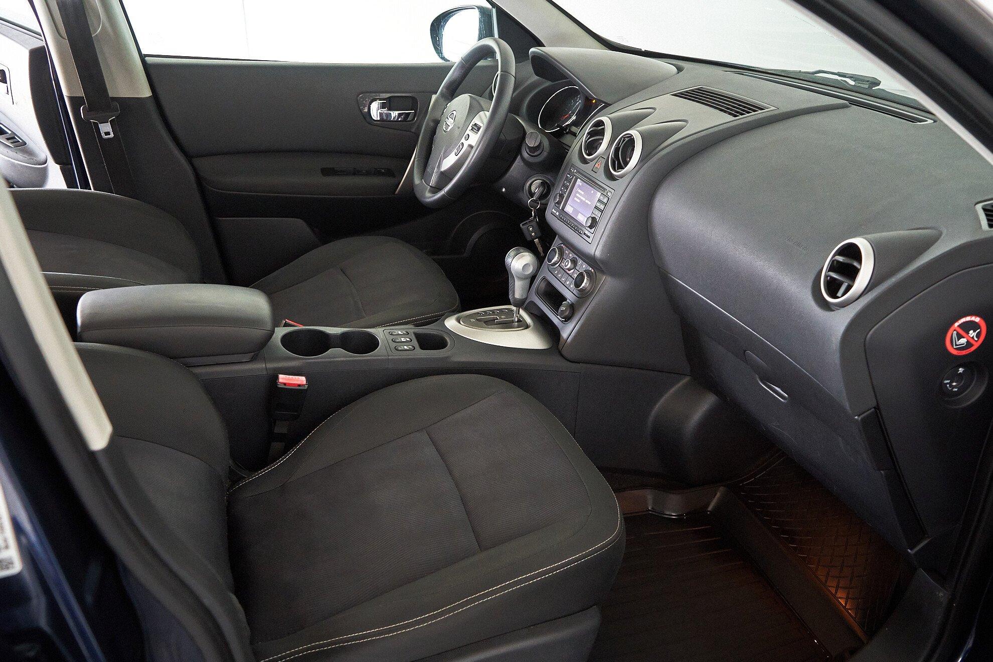 Nissan Qashqai 2012, синий